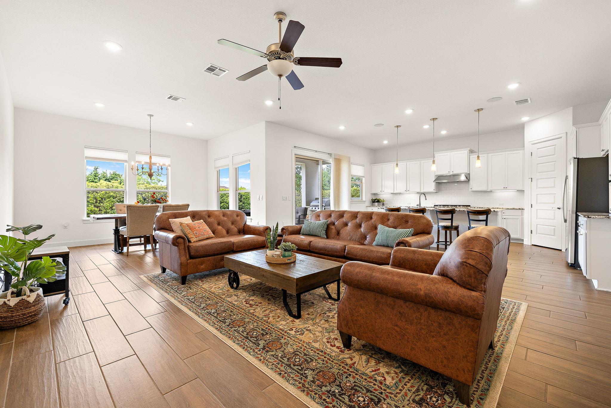 1905 Mazarro Dr, Leander, TX 78641