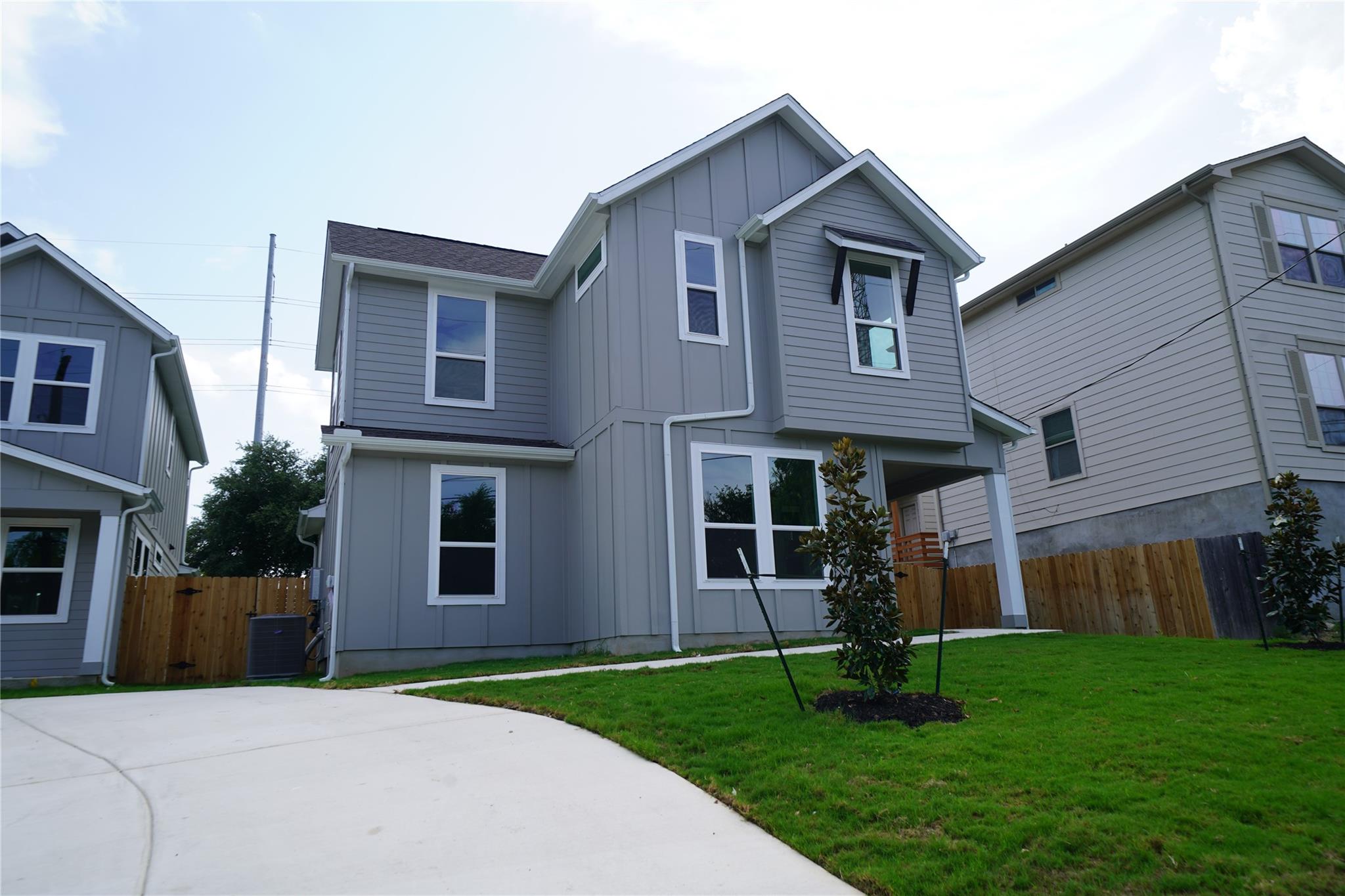 117 Dunlap St # A, Austin, TX 78704