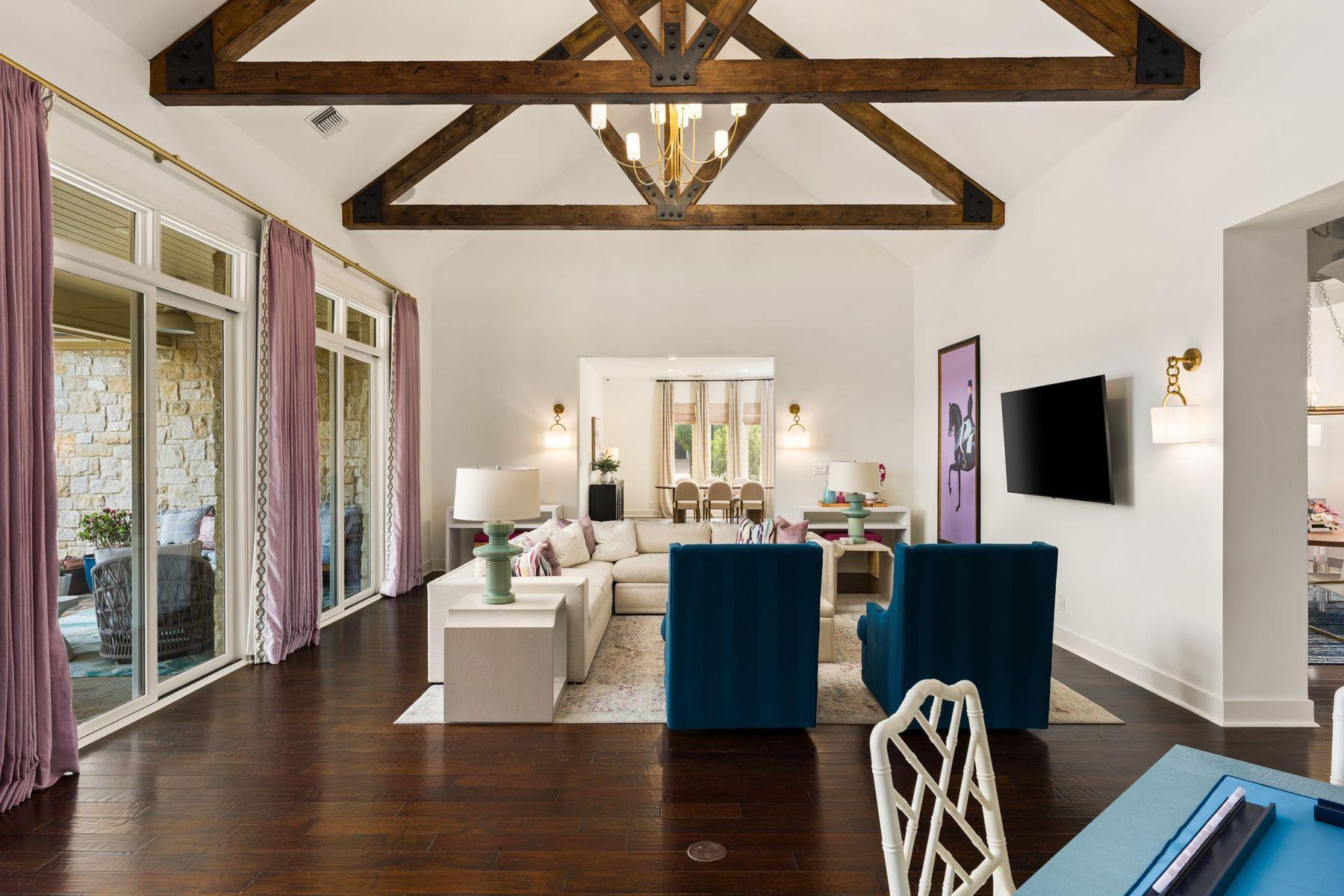 7825 Lynchburg Dr, Austin, TX 78738