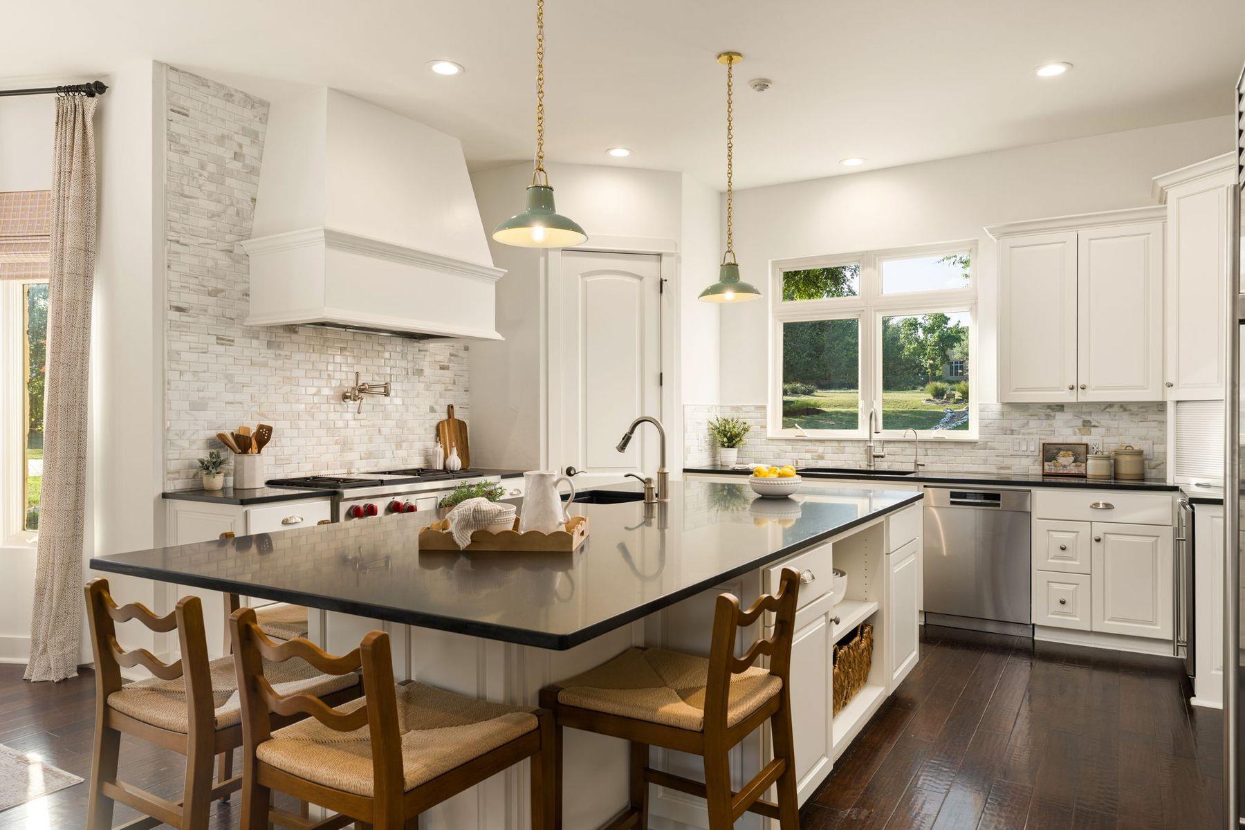 7825 Lynchburg Dr, Austin, TX 78738