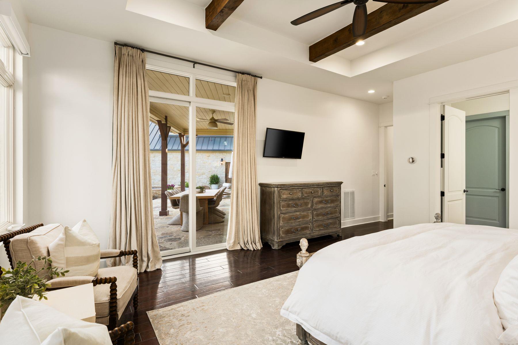 7825 Lynchburg Dr, Austin, TX 78738