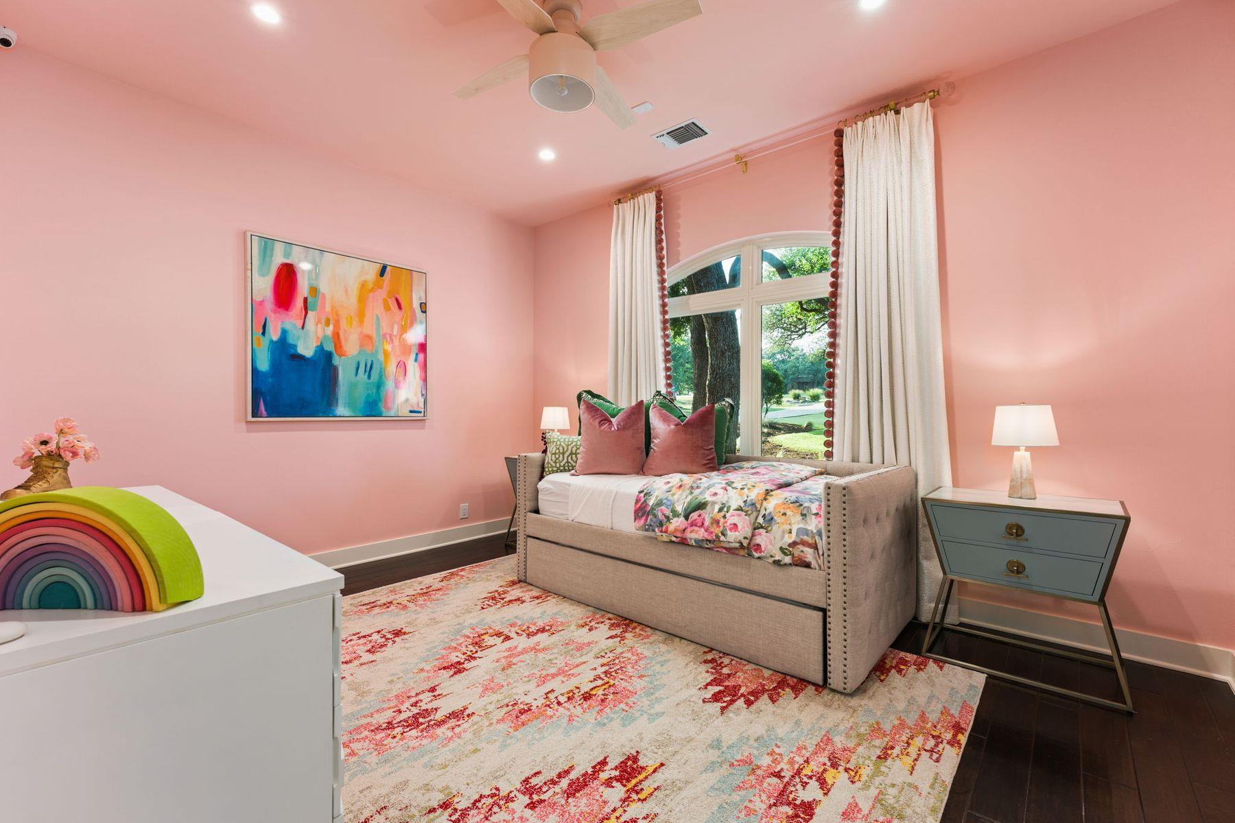 7825 Lynchburg Dr, Austin, TX 78738