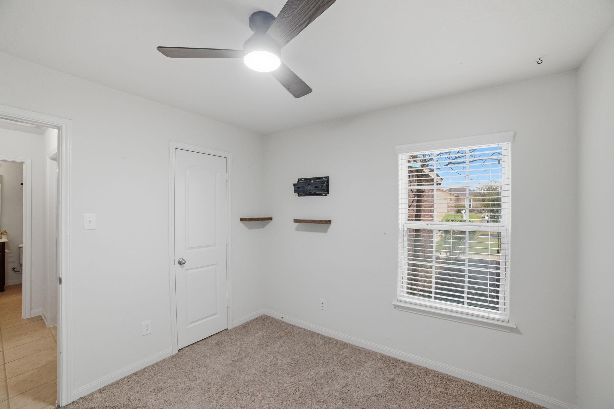 107 Millers Loop, Jarrell, TX 76537