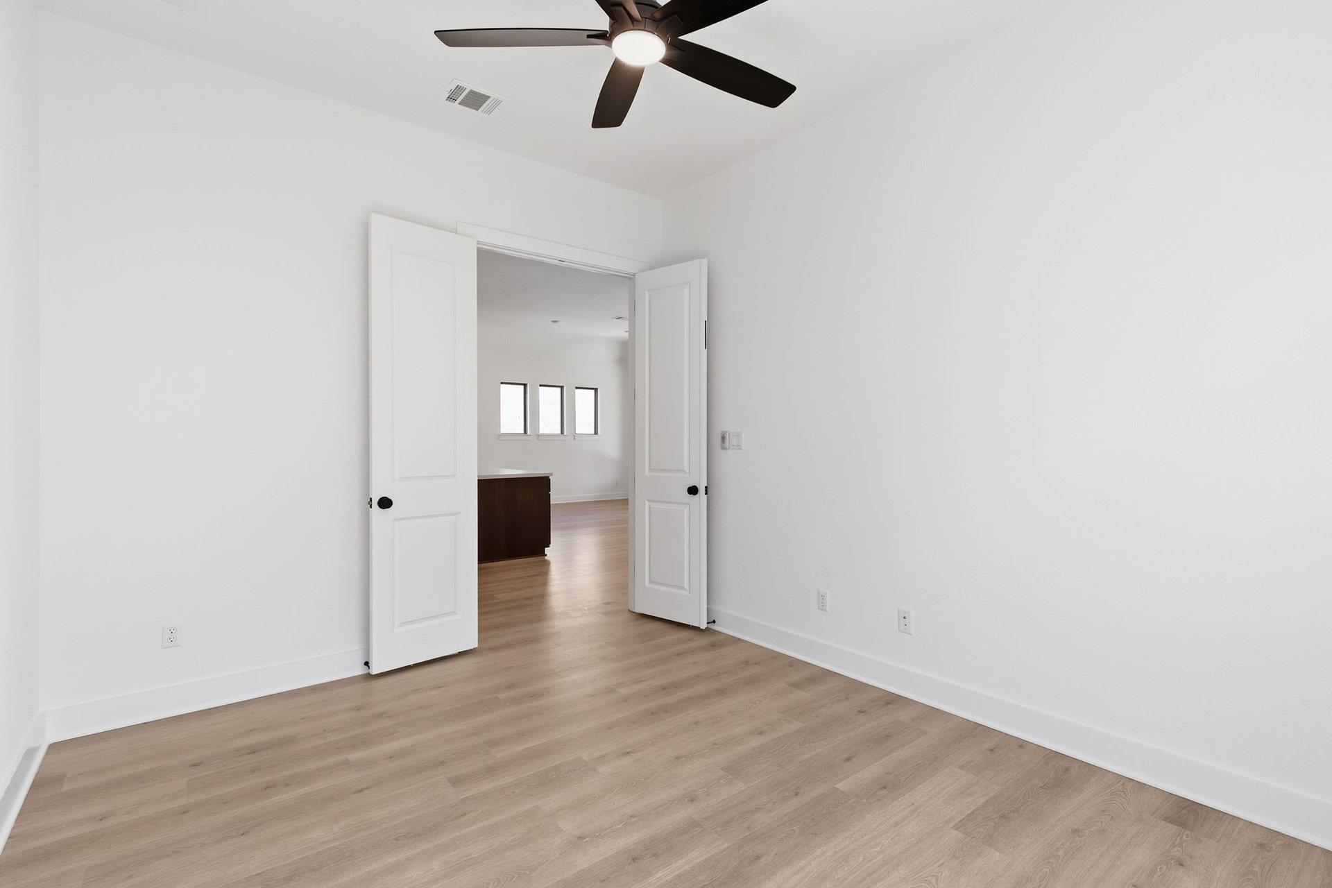 408 Five Mile Creek Way, Kyle, TX 78640