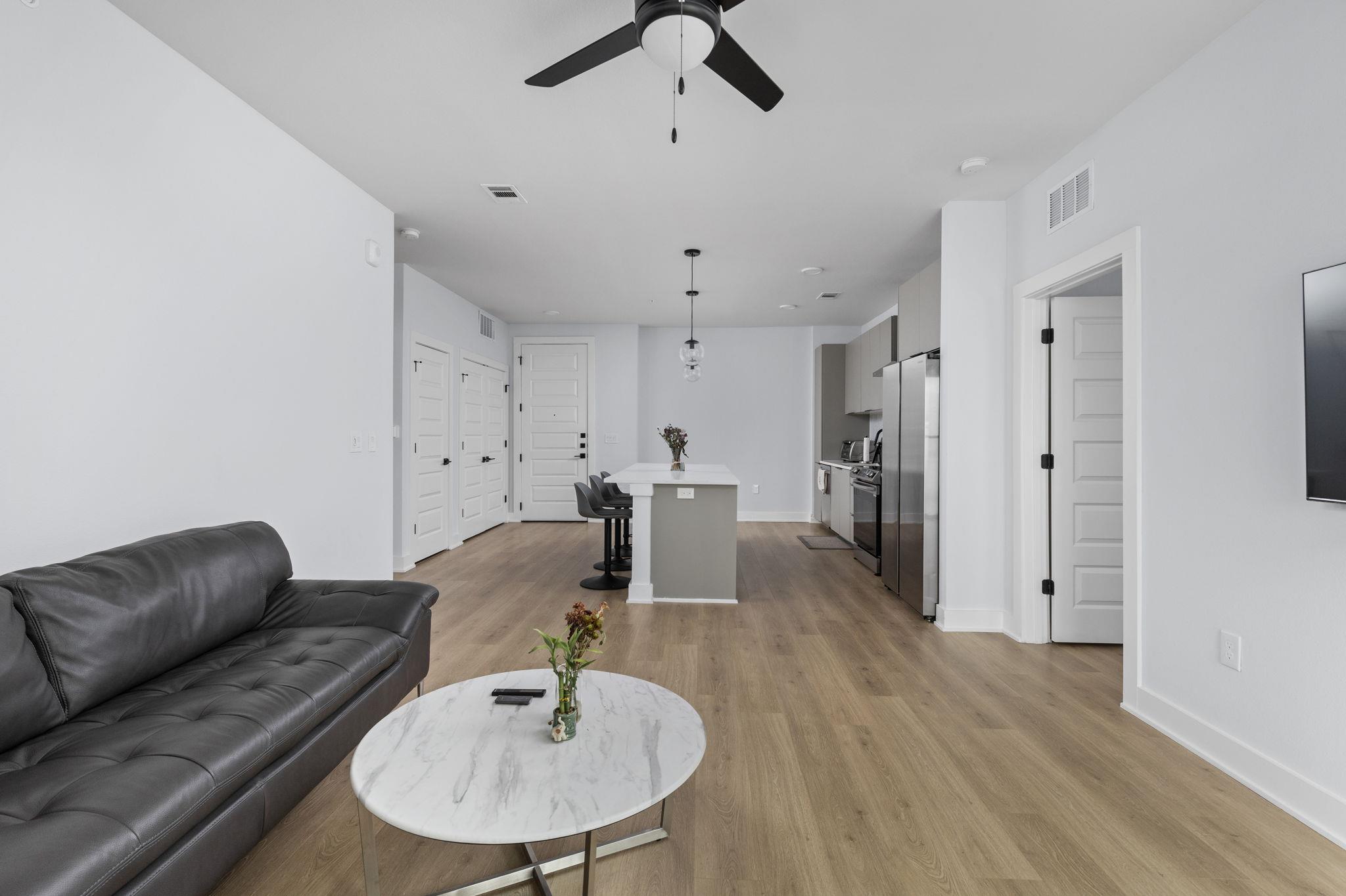 2500 Longview St # 405, Austin, TX 78705