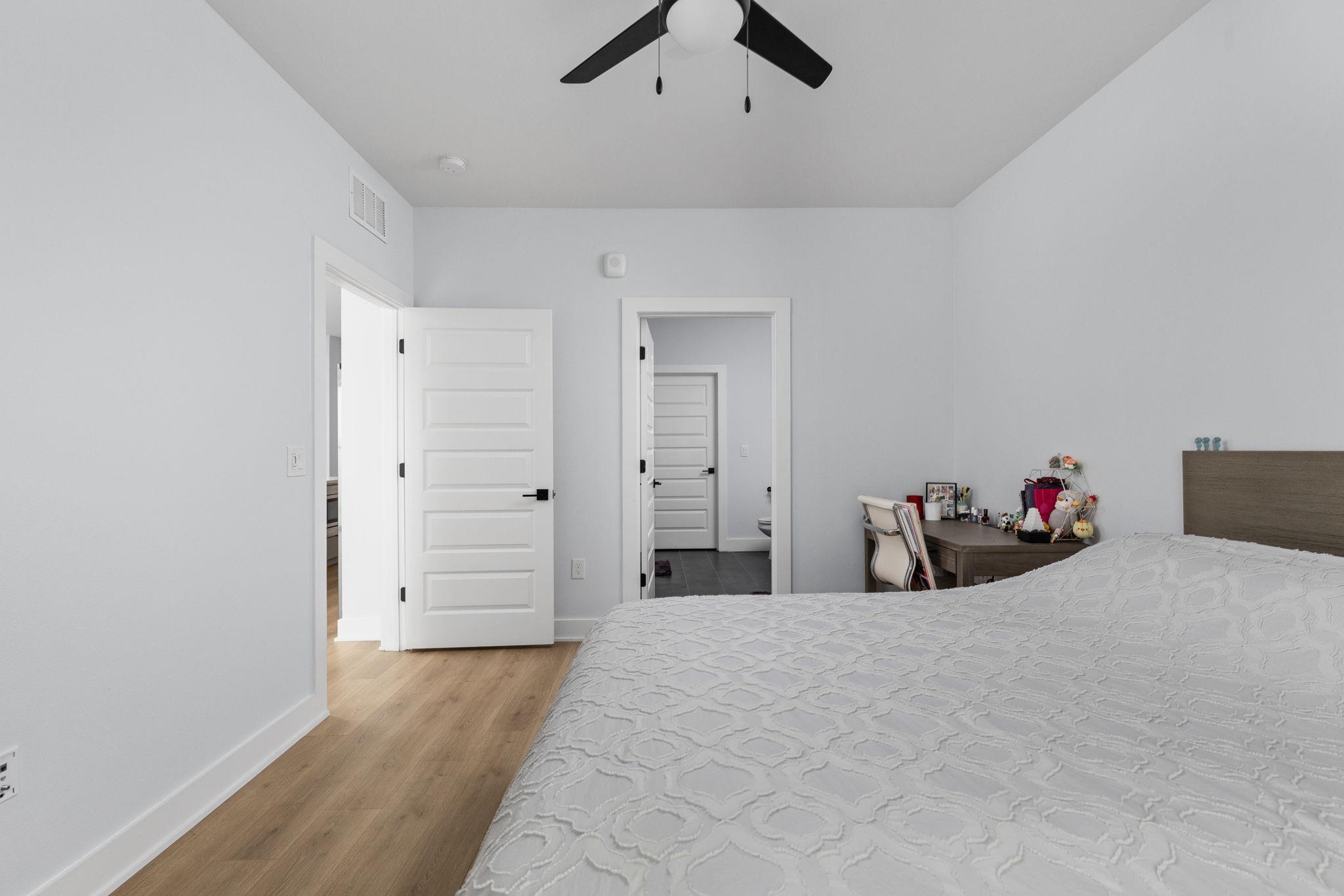 2500 Longview St # 405, Austin, TX 78705