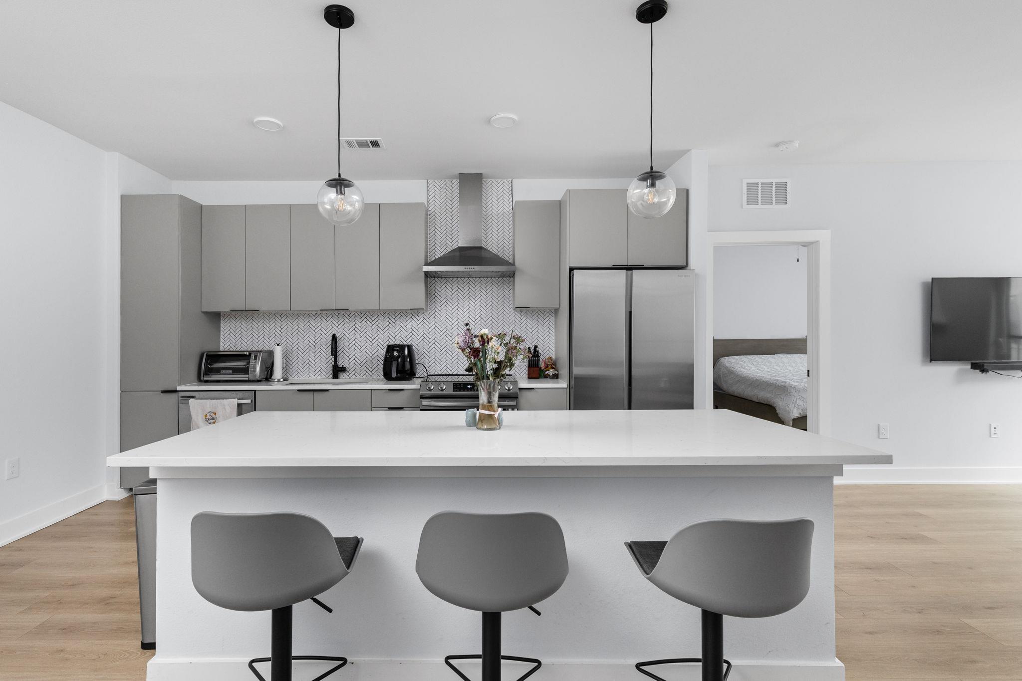 2500 Longview St # 405, Austin, TX 78705