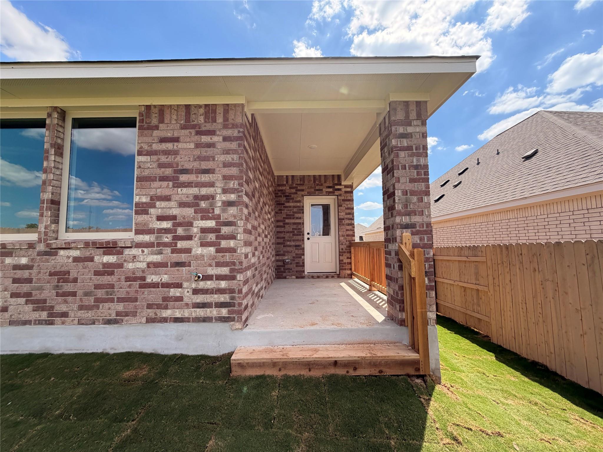 148 Coleto Trl, Bastrop, TX 78602