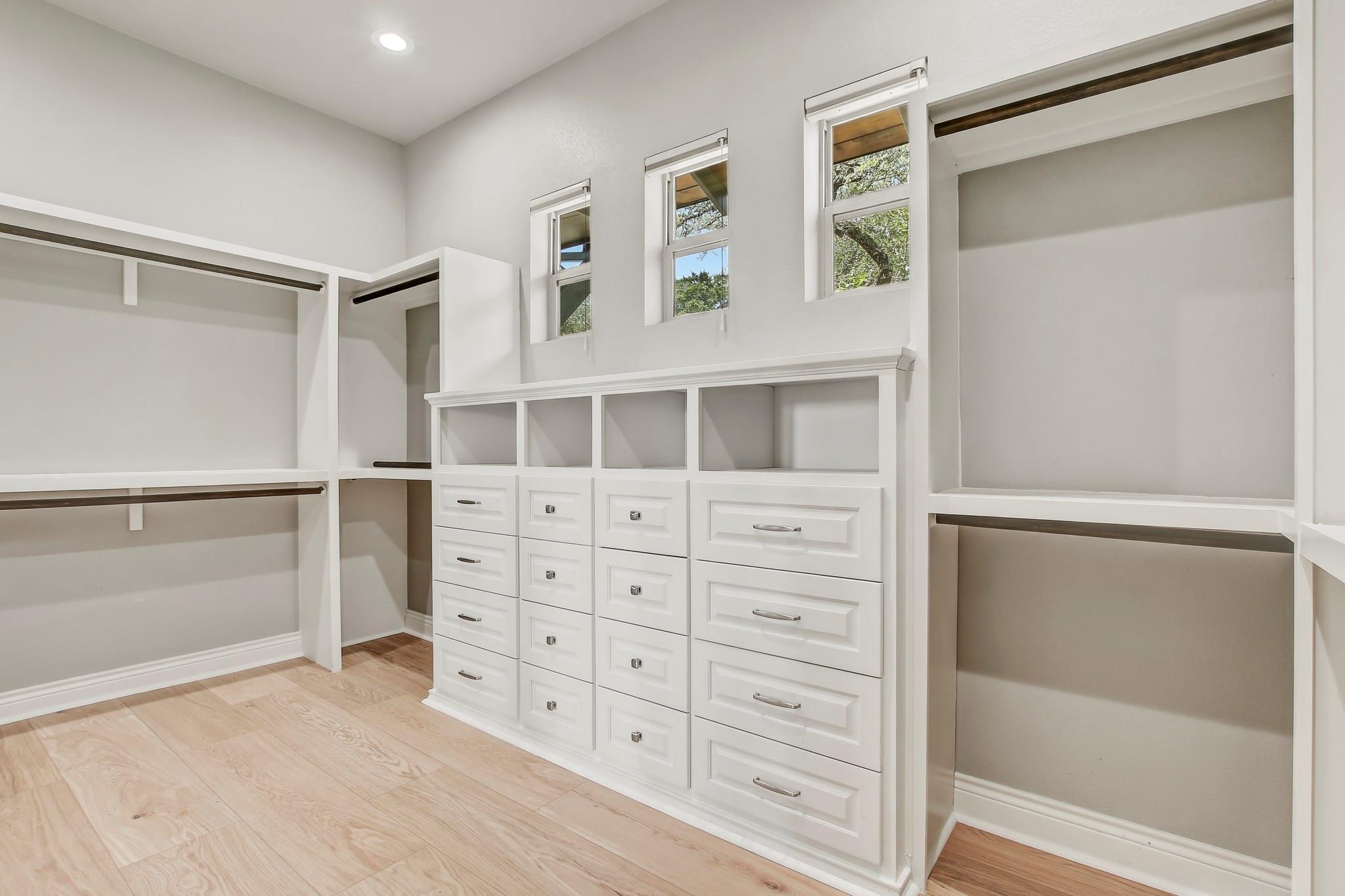 313 Angel Song Cv, Spicewood, TX 78669