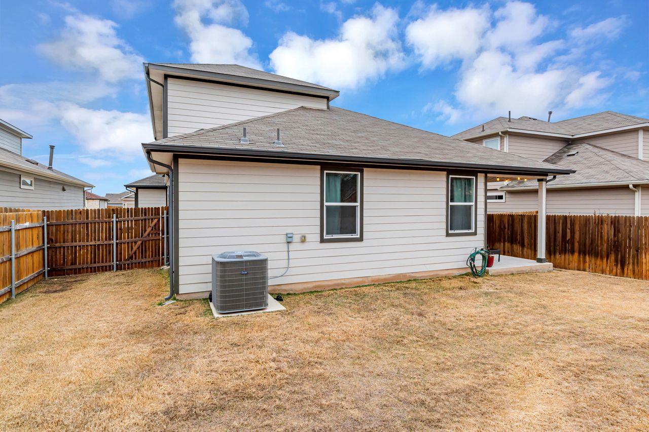 204 Big Sandy Creek Dr, Hutto, TX 78634