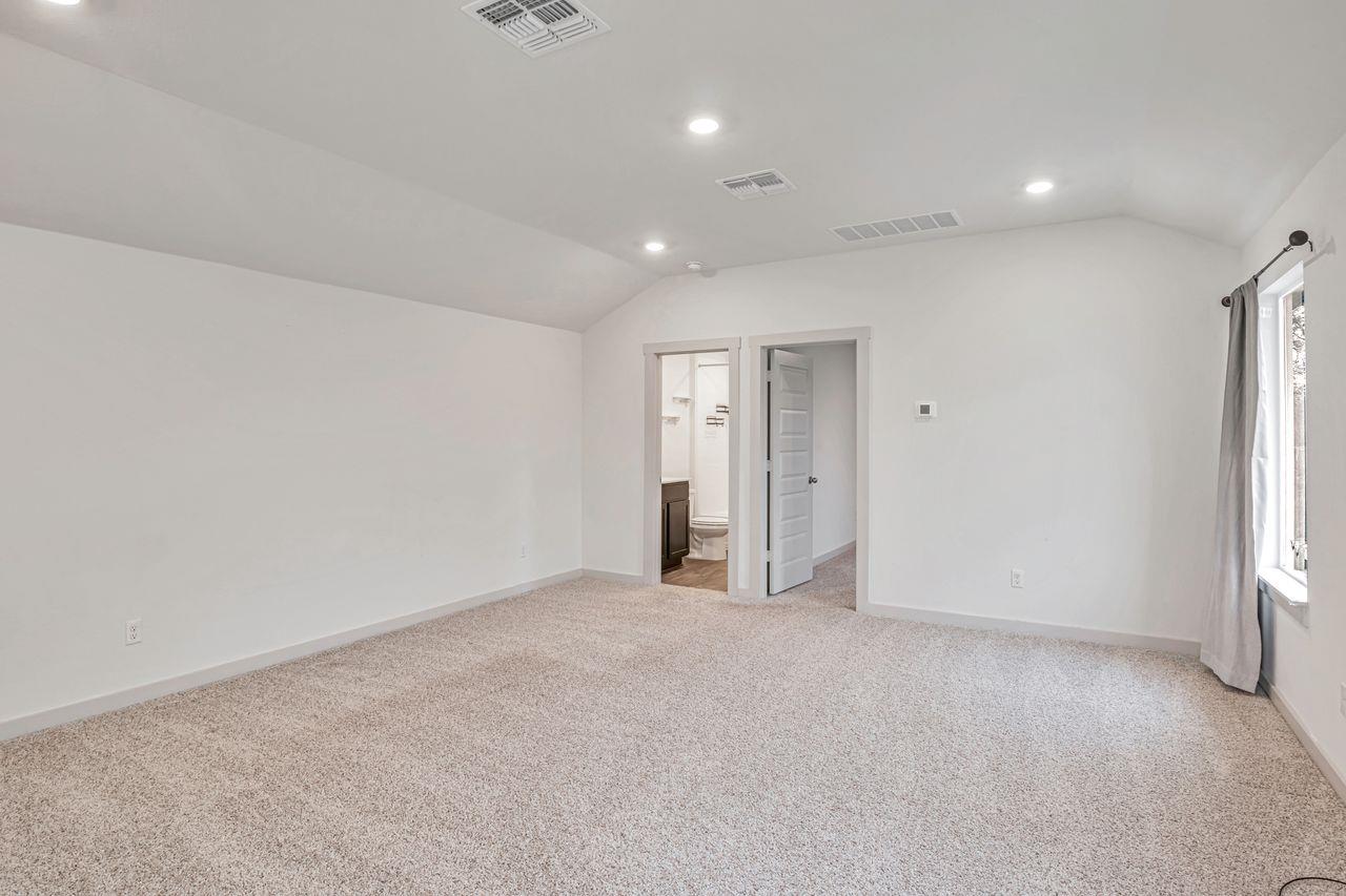 204 Big Sandy Creek Dr, Hutto, TX 78634