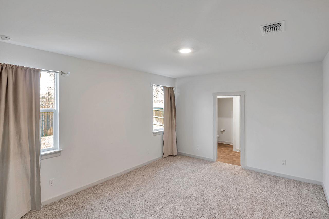 204 Big Sandy Creek Dr, Hutto, TX 78634