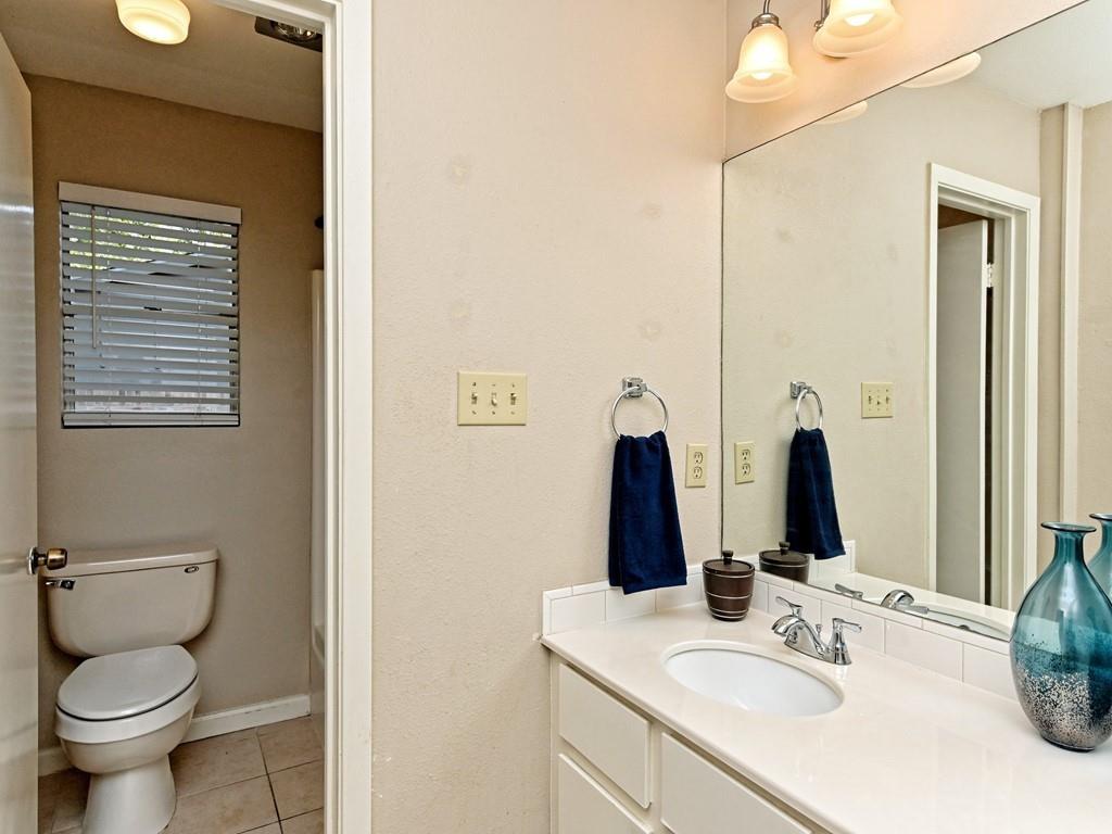 8300 Dixon Dr, Austin, TX 78745