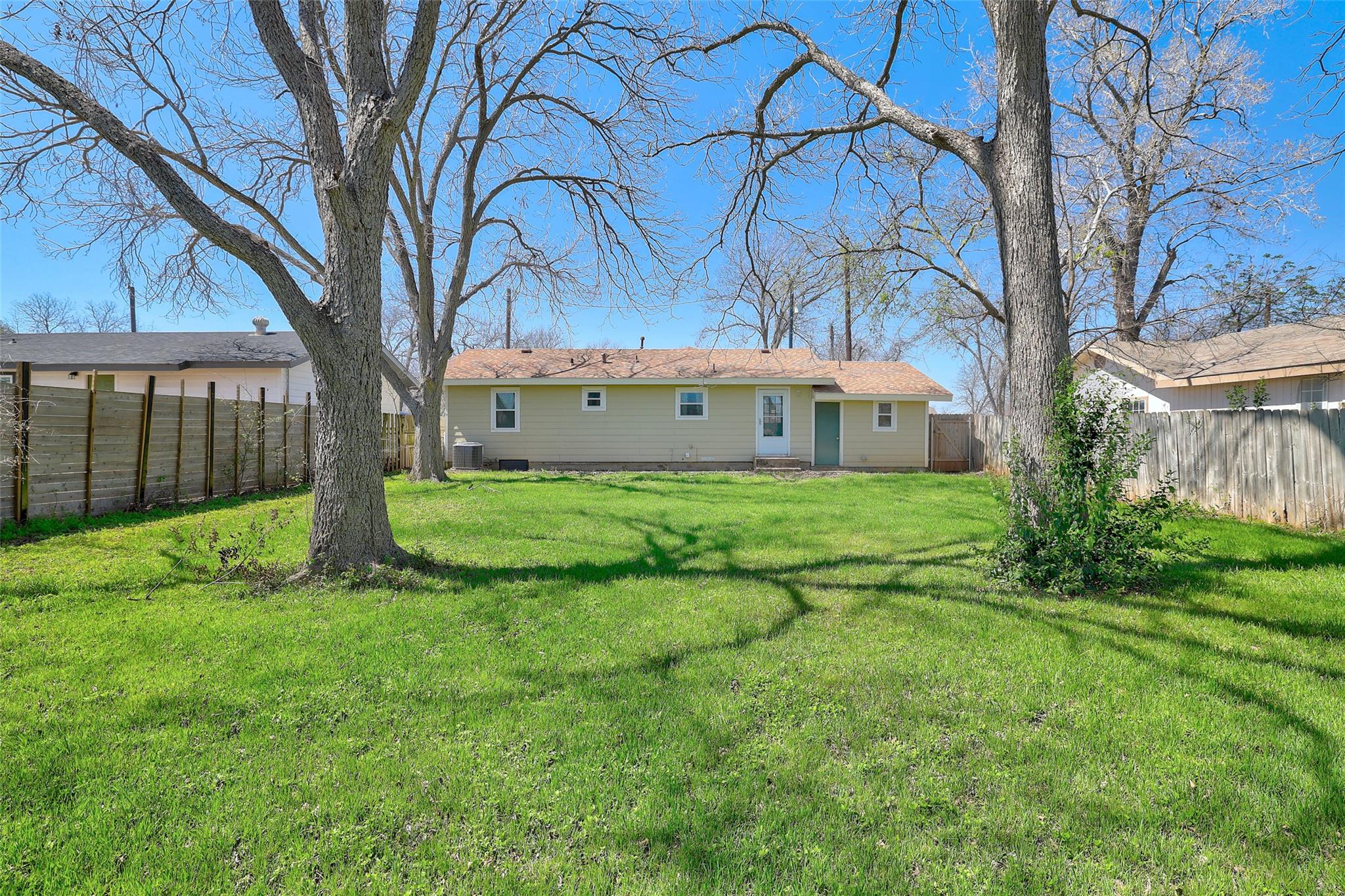 405 S Pine St, Georgetown, TX 78626