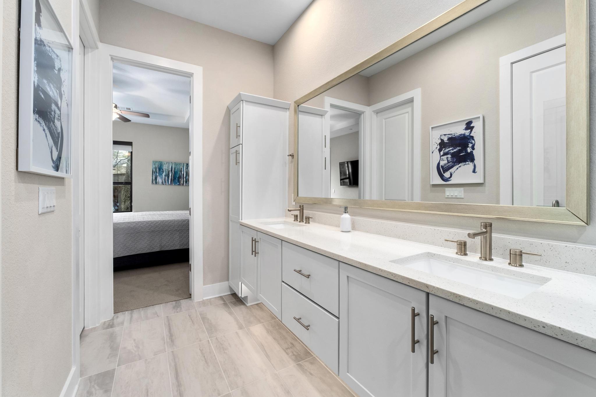 4323 Spicewood Springs Rd # 2, Austin, TX 78759