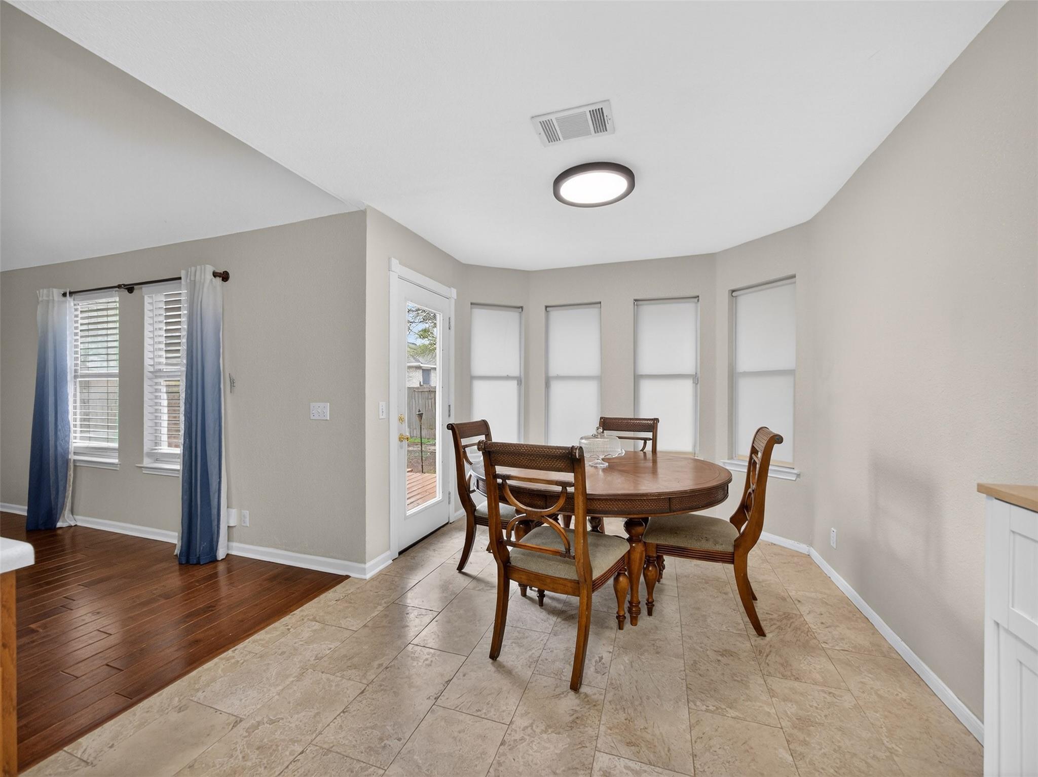 103 Songbird Ct, Cedar Creek, TX 78612