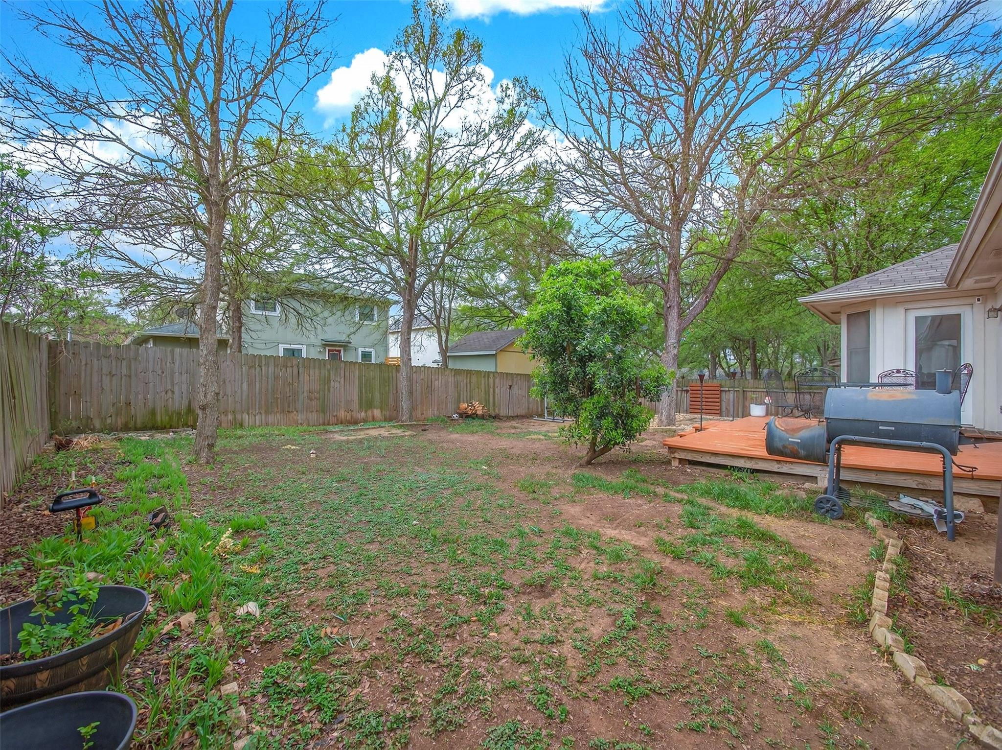 103 Songbird Ct, Cedar Creek, TX 78612