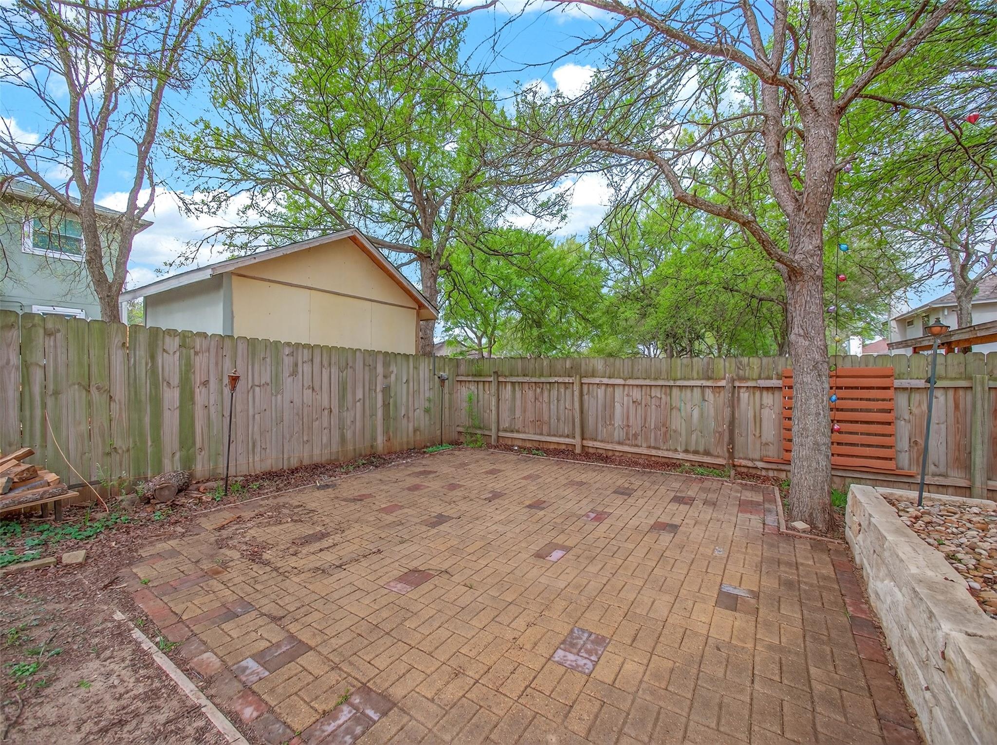 103 Songbird Ct, Cedar Creek, TX 78612