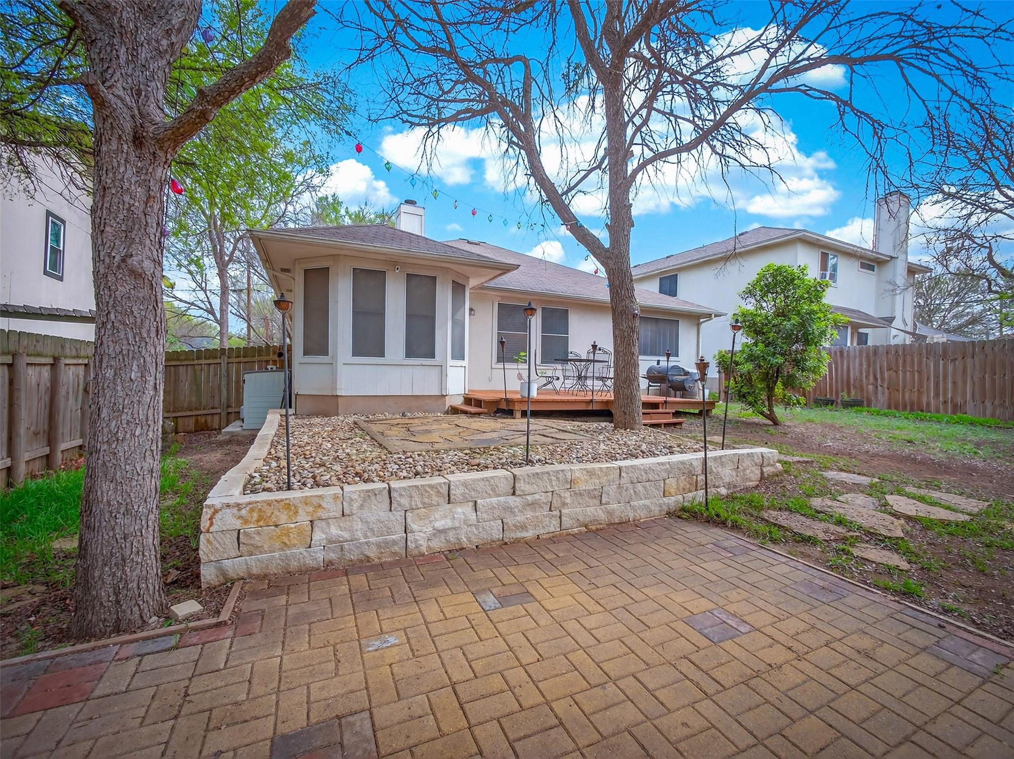 103 Songbird Ct, Cedar Creek, TX 78612