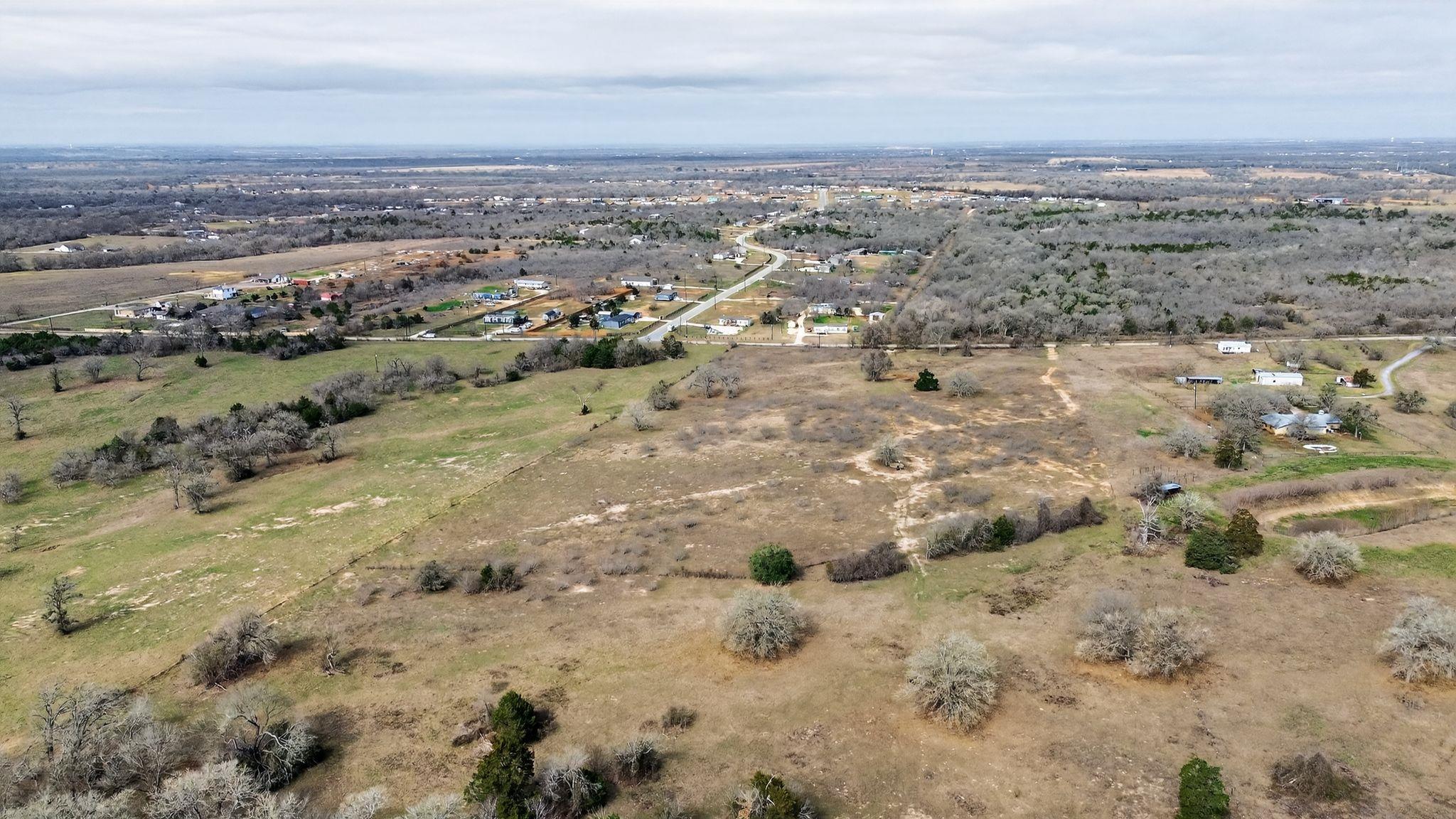 701 Old Colony Line Rd, Dale, TX 78616