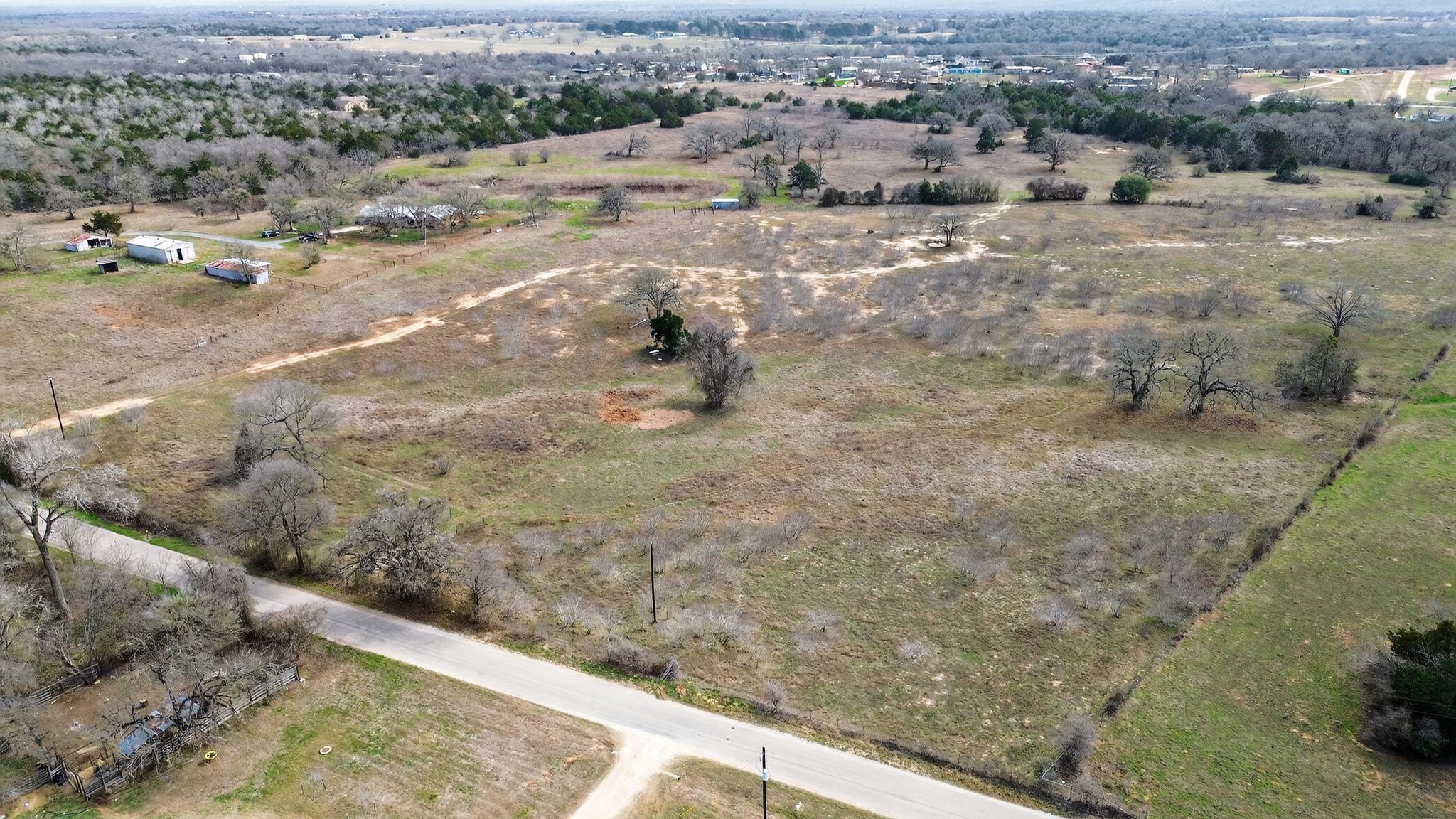 701 Old Colony Line Rd, Dale, TX 78616