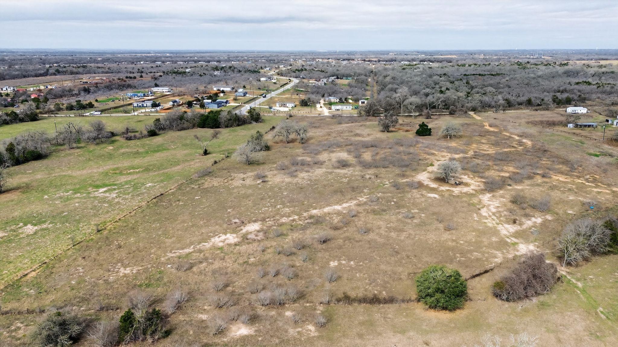 701 Old Colony Line Rd, Dale, TX 78616