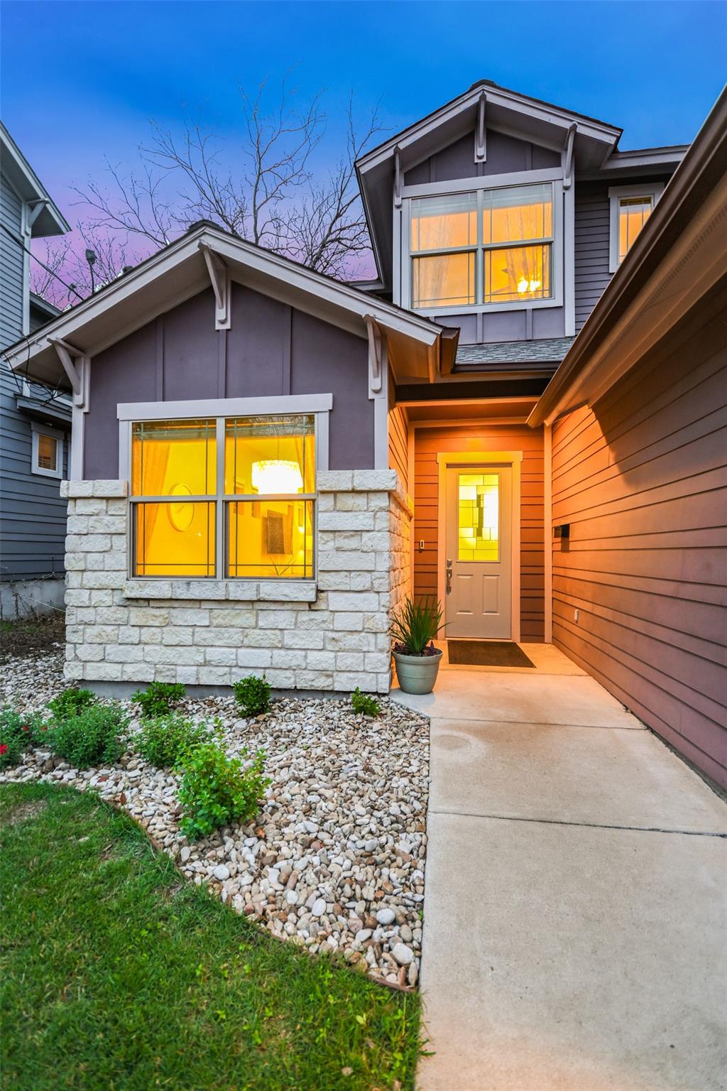 2206 Schriber St # B, Austin, TX 78704