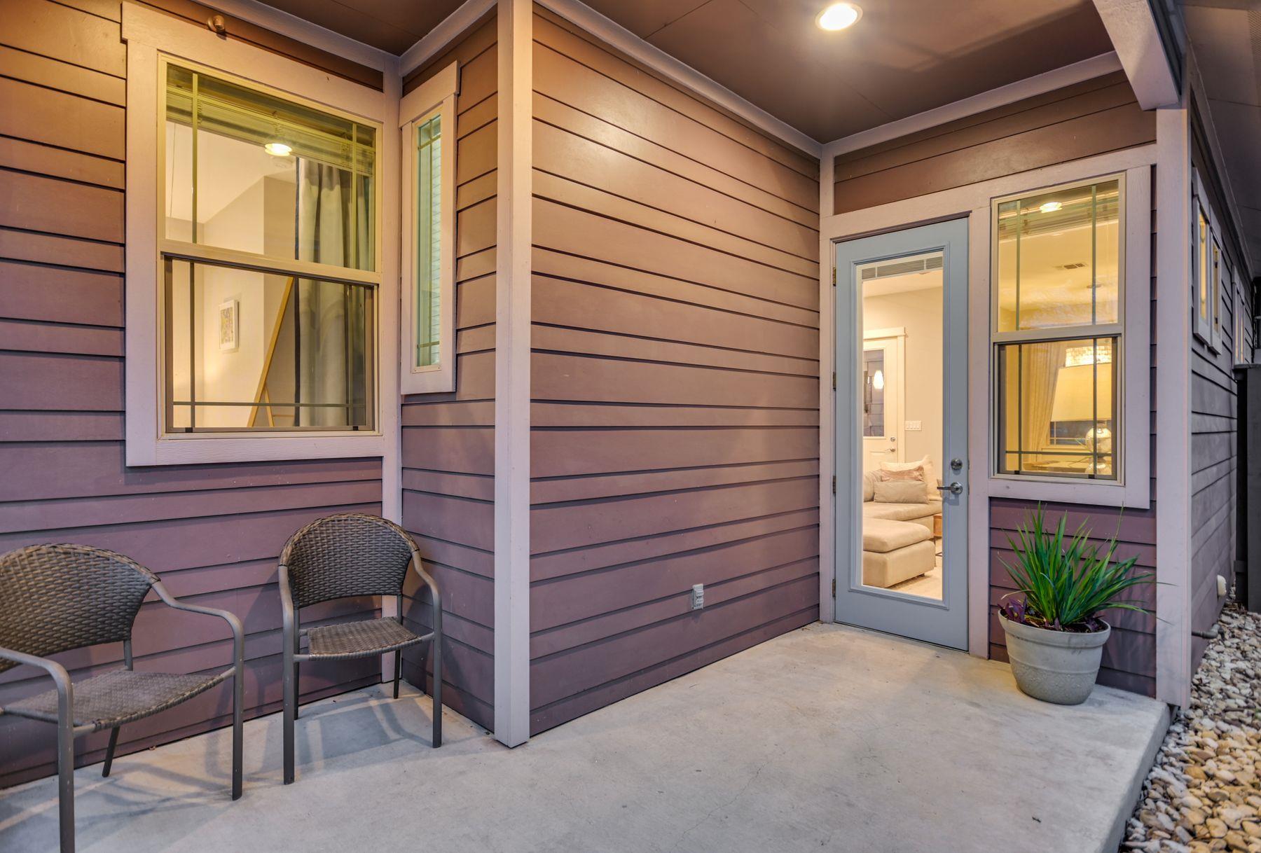 2206 Schriber St # B, Austin, TX 78704