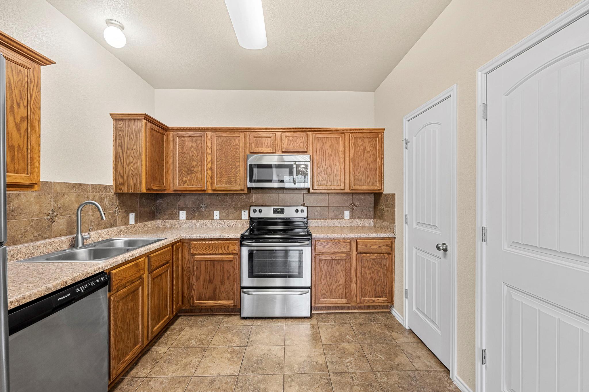 917 Brookview Dr, Copperas Cove, TX 76522