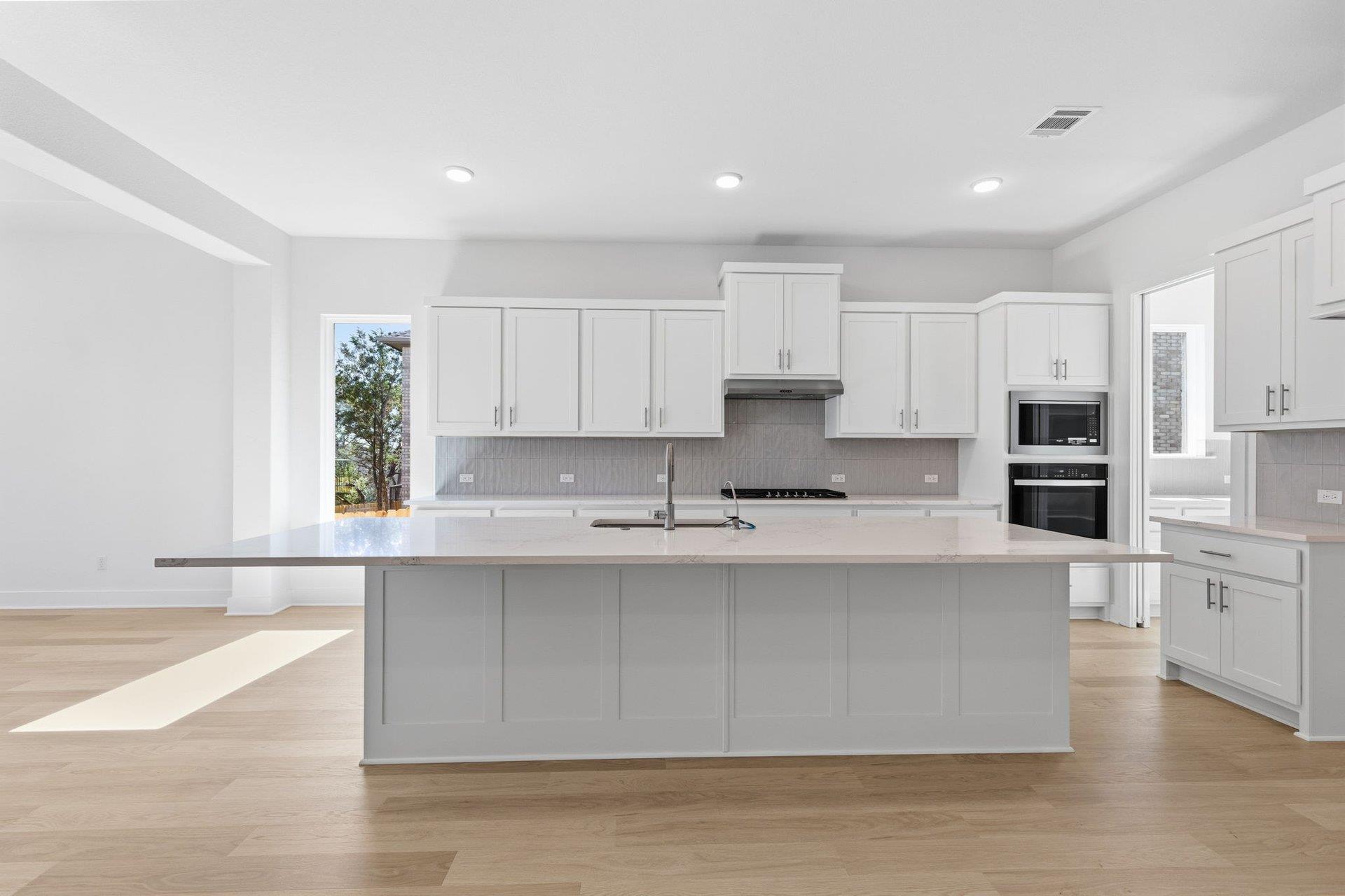 549 Wood Thrush Run, Kyle, TX 78640