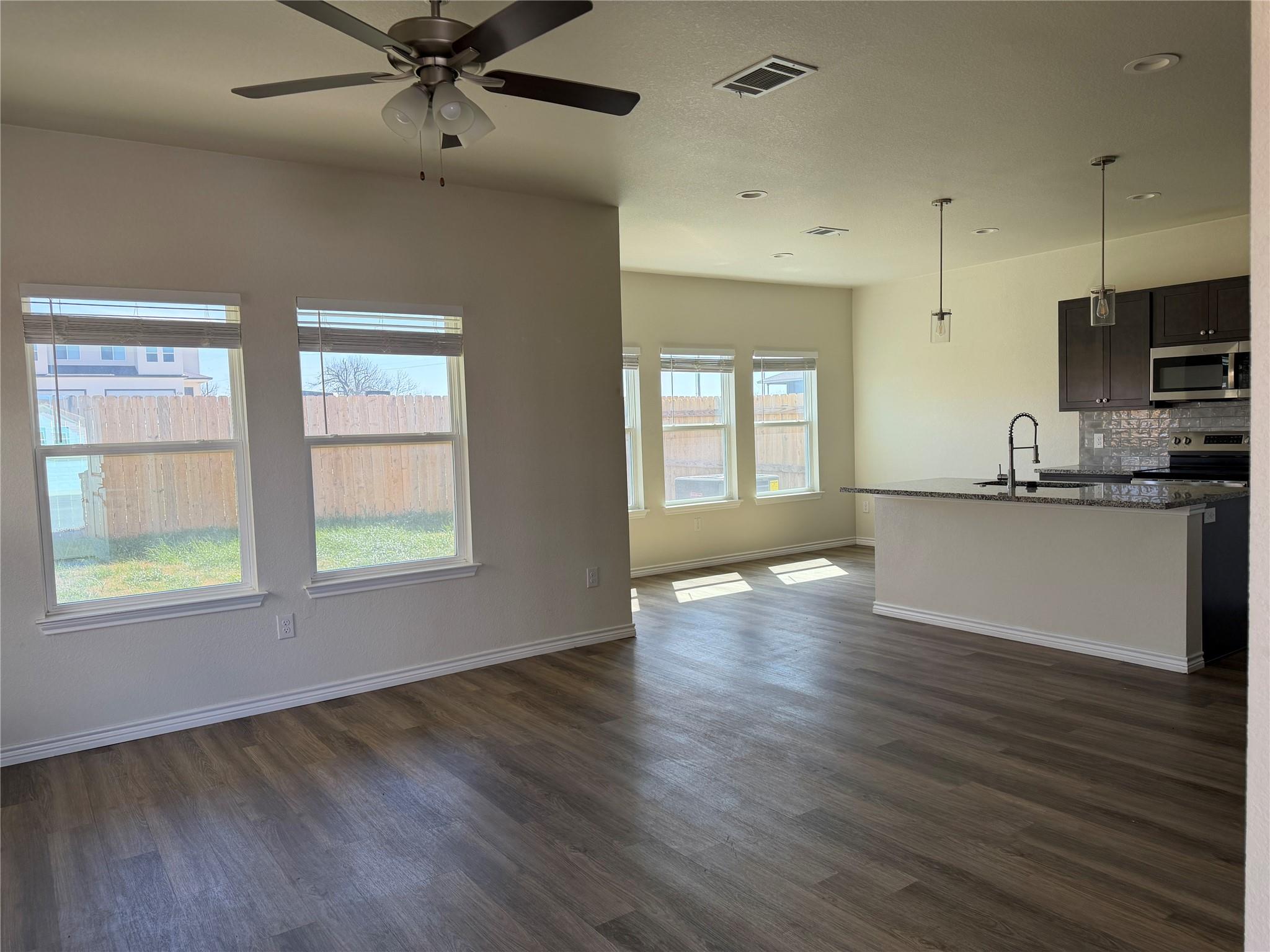 510 Whirlaway Dr # A, Jarrell, TX 76537