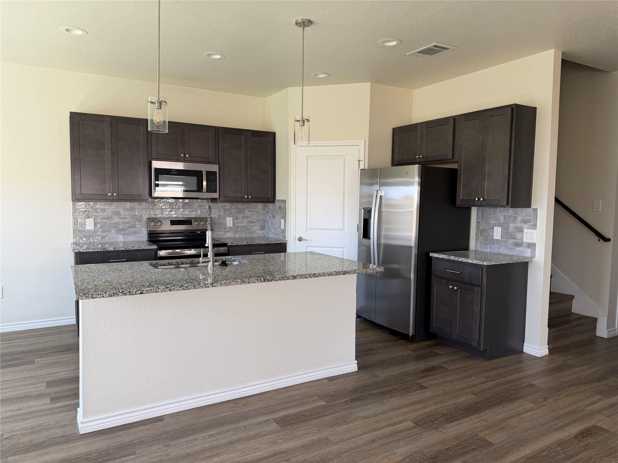 510 Whirlaway Dr # A, Jarrell, TX 76537