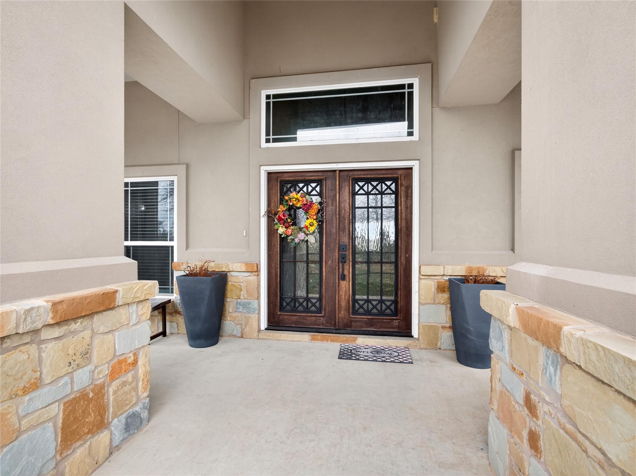 494 Flash Cir, Luling, TX 78648