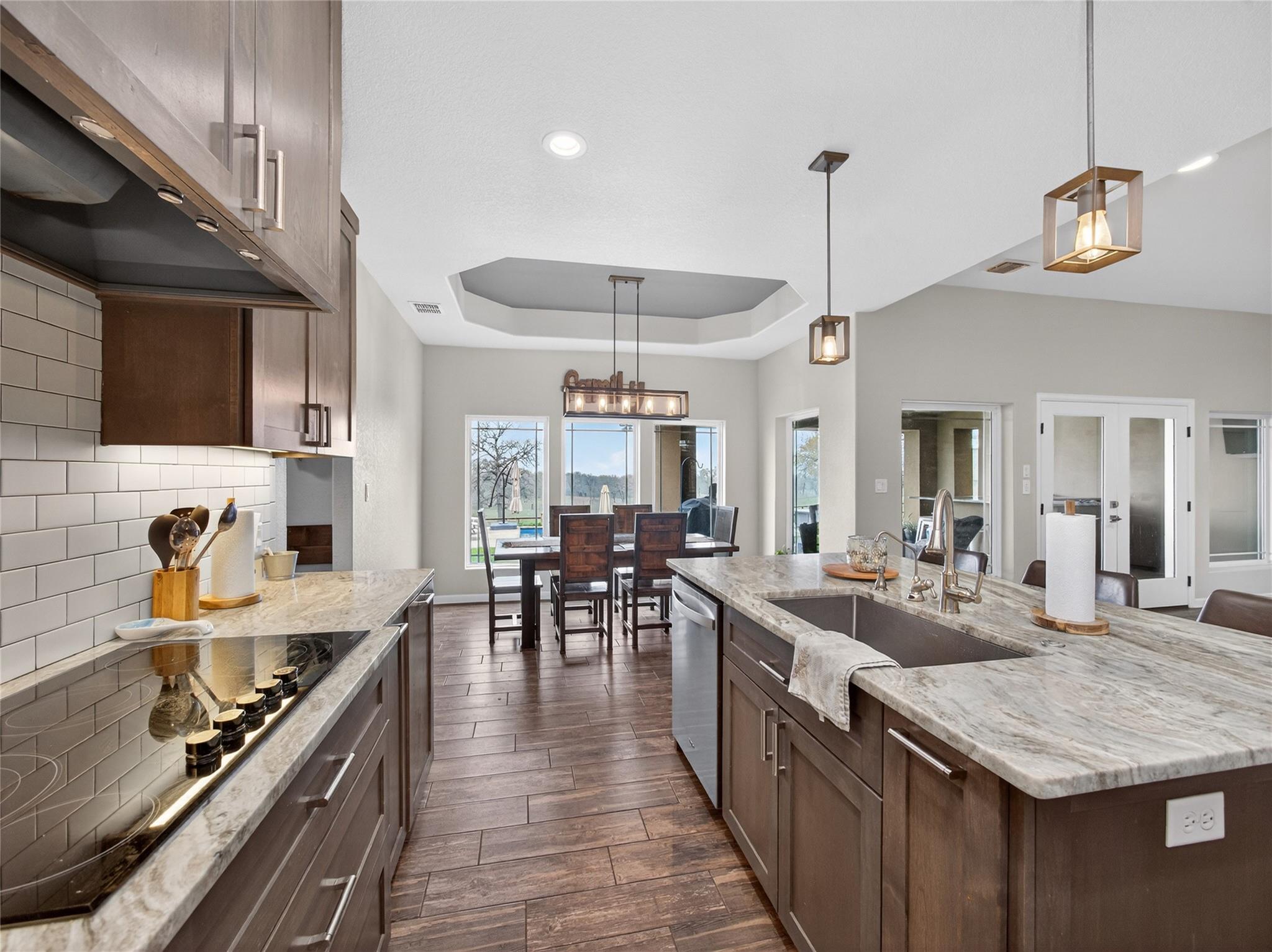 494 Flash Cir, Luling, TX 78648