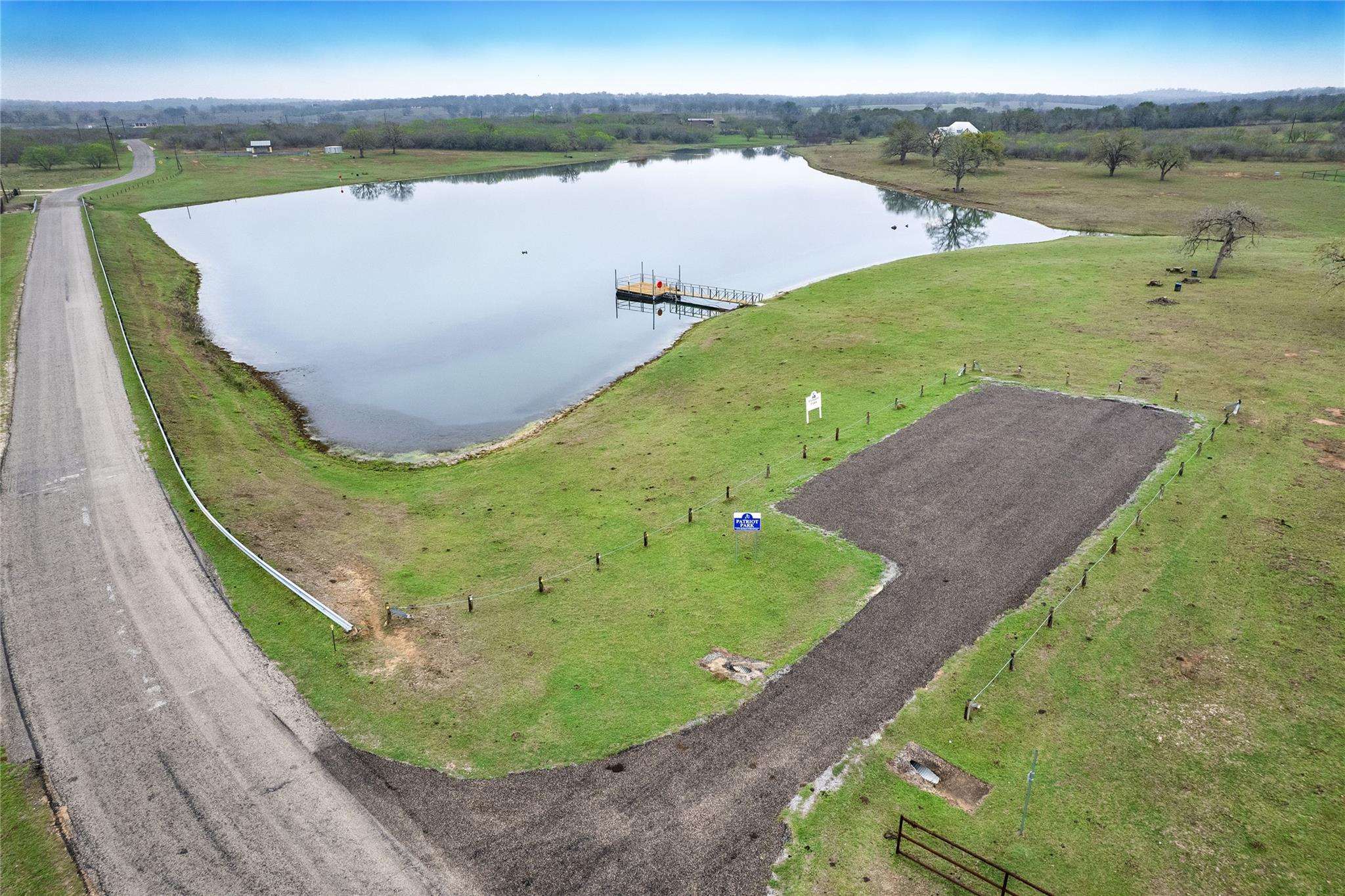 494 Flash Cir, Luling, TX 78648