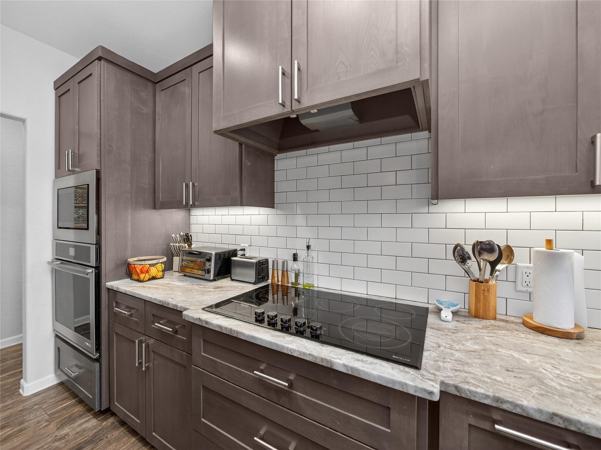 494 Flash Cir, Luling, TX 78648