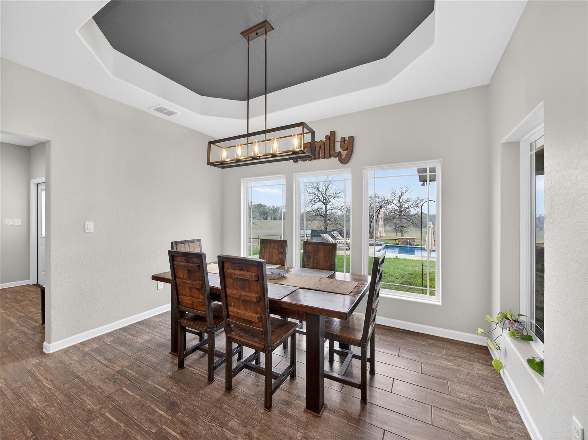 494 Flash Cir, Luling, TX 78648