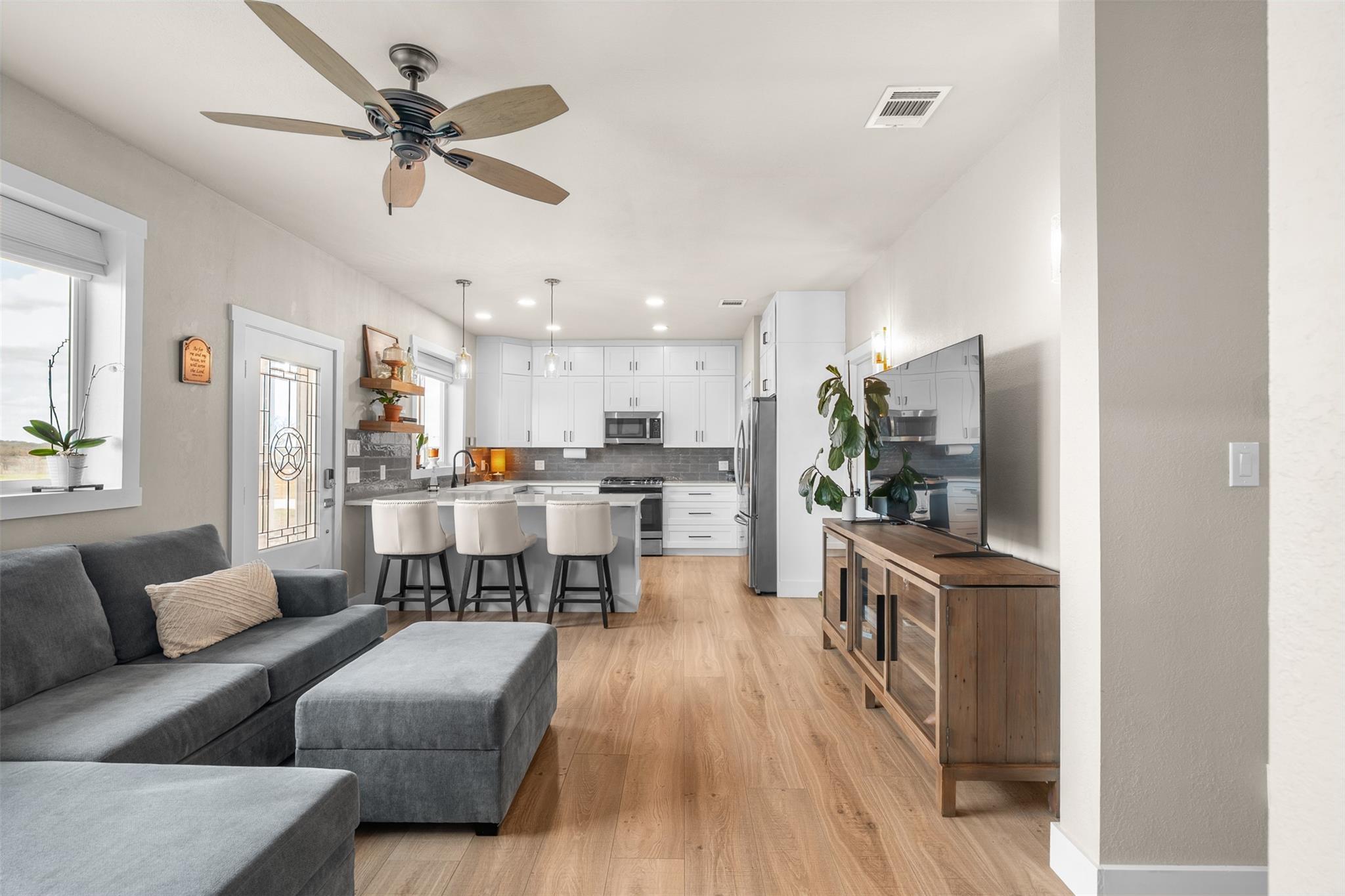 7993 W Fm 487, Florence, TX 76527