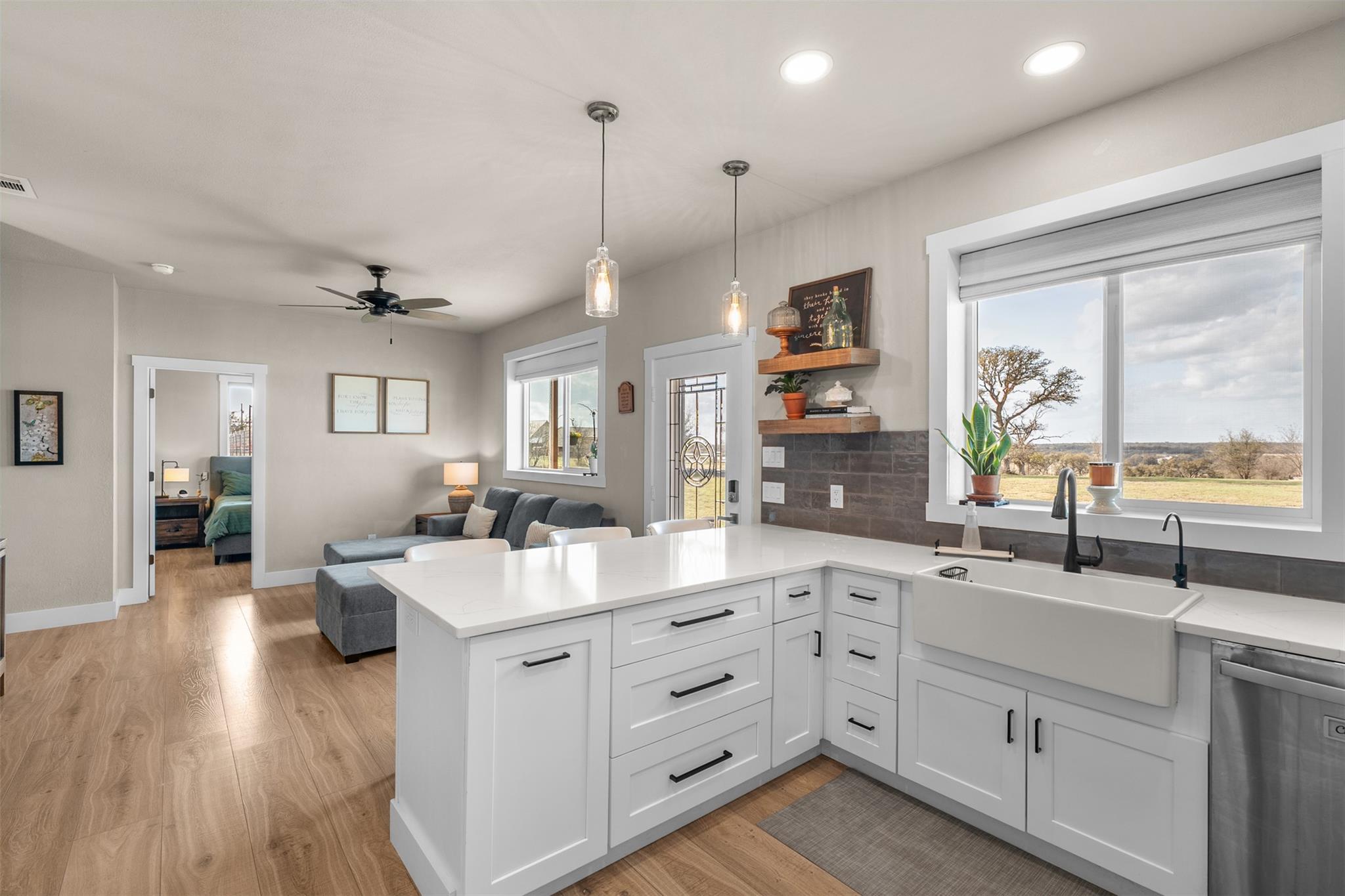 7993 W Fm 487, Florence, TX 76527