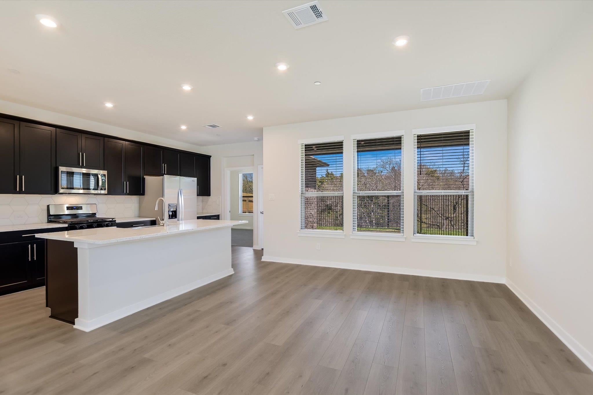 2500 Forest Creek Dr # 2004, Round Rock, TX 78665