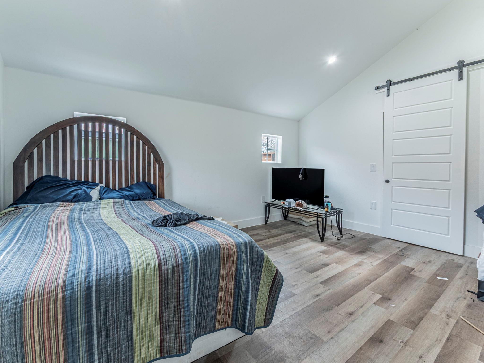 545 W Vaughan St, Bertram, TX 78605