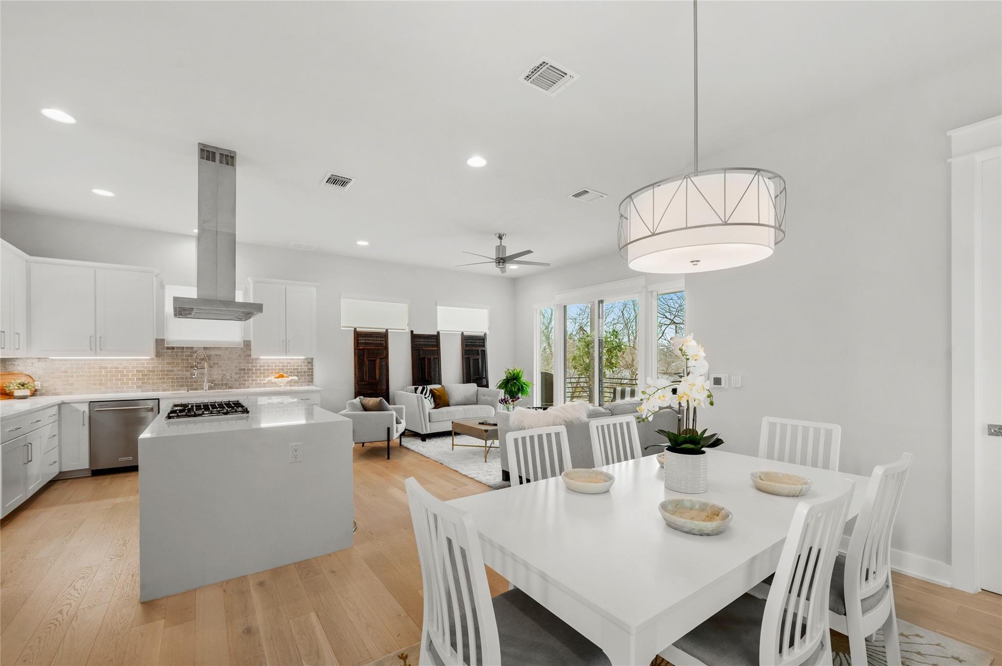 5002 Pecan Springs Rd # 8, Austin, TX 78723