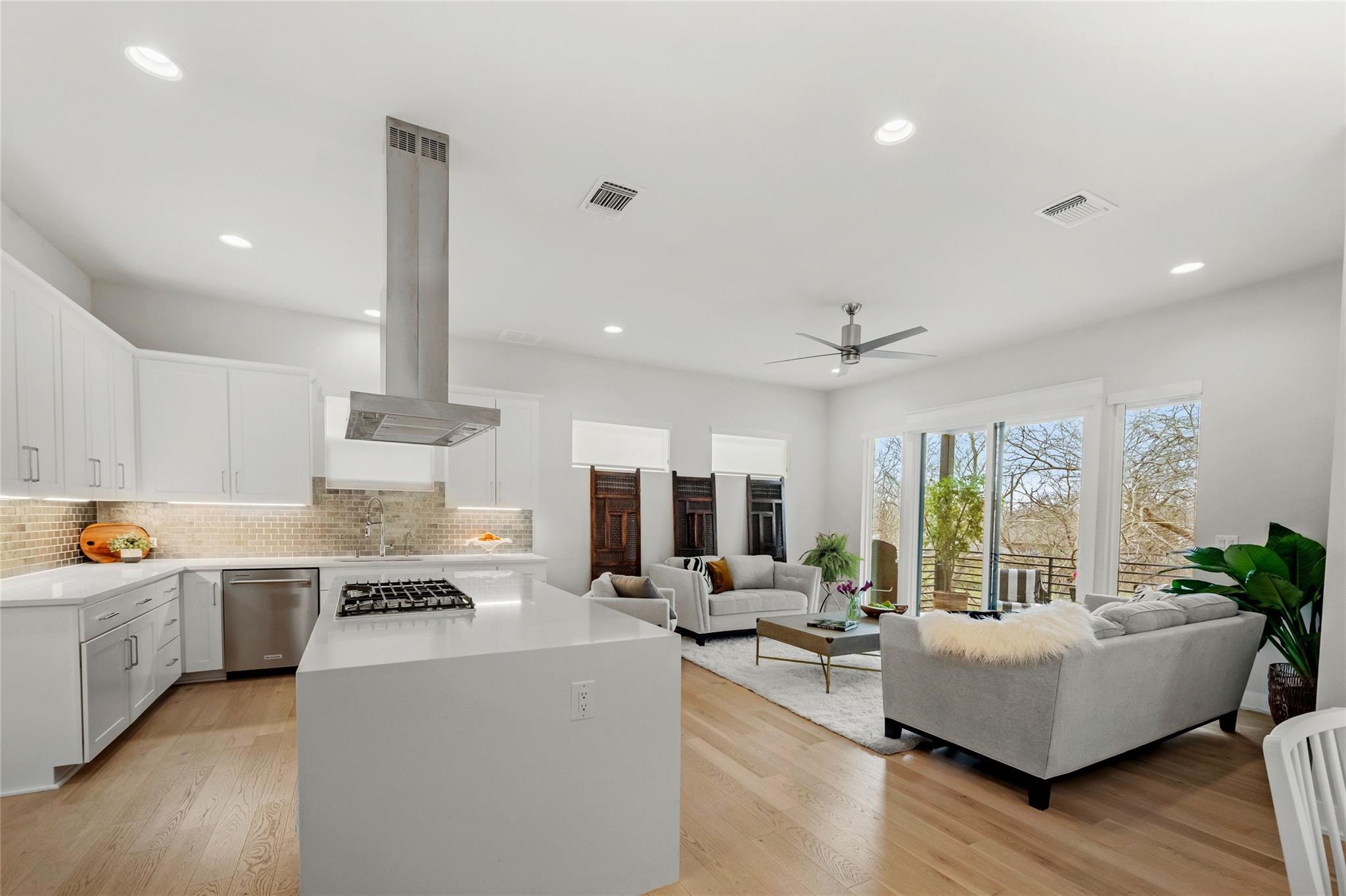 5002 Pecan Springs Rd # 8, Austin, TX 78723