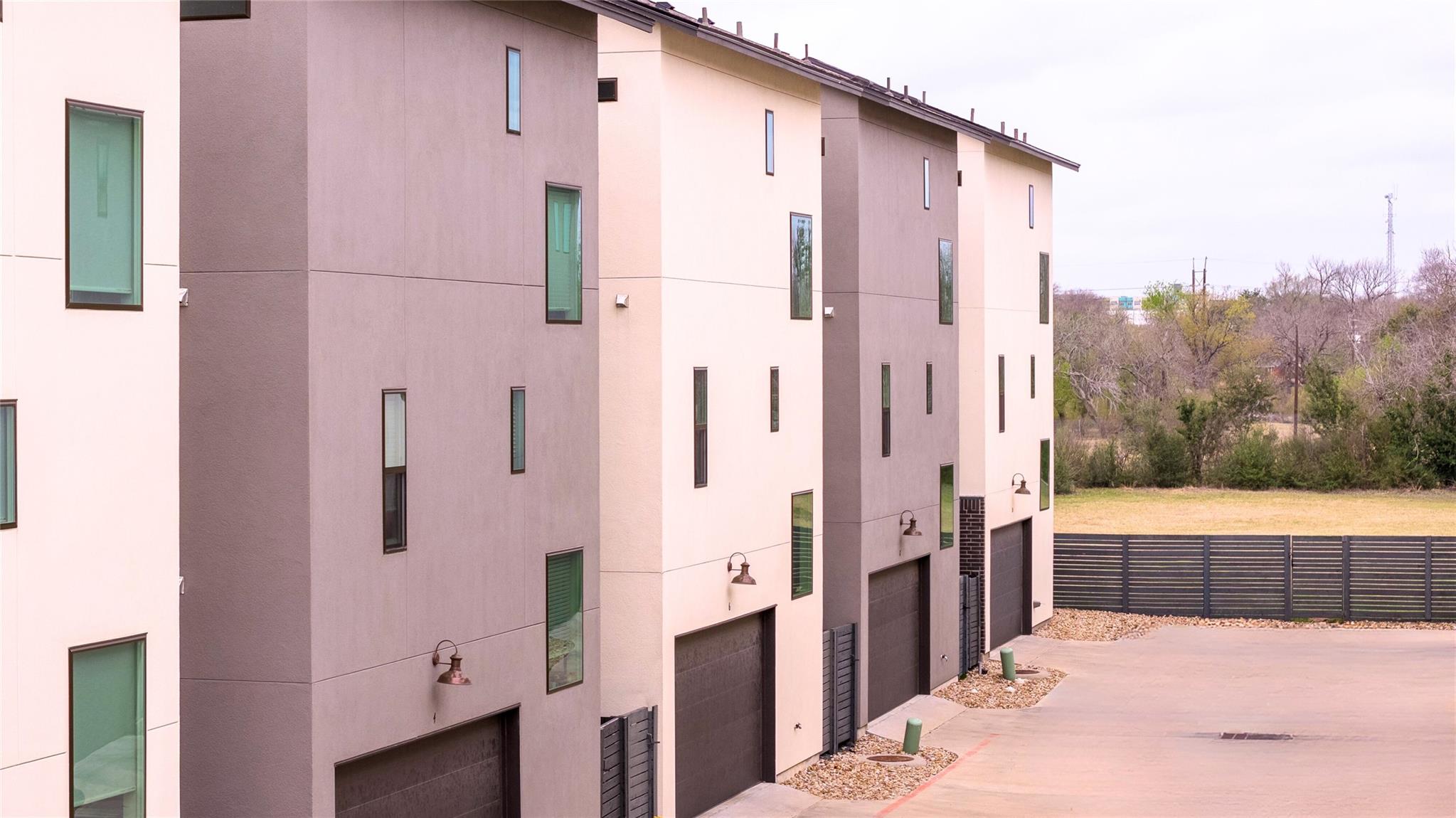 5002 Pecan Springs Rd # 8, Austin, TX 78723