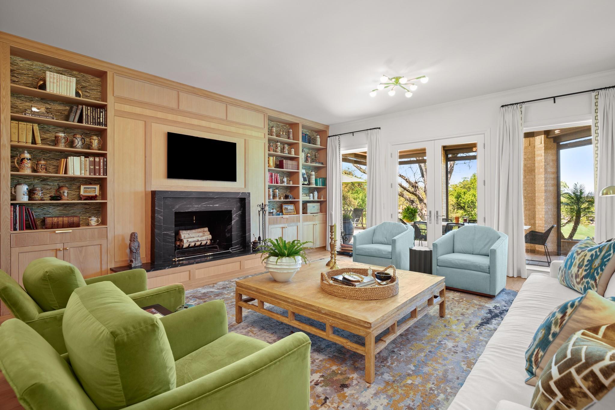 6 Links Ct, The Hills, TX 78738