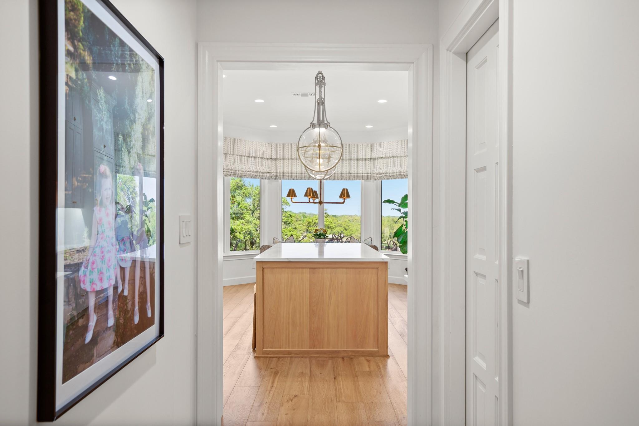 6 Links Ct, The Hills, TX 78738