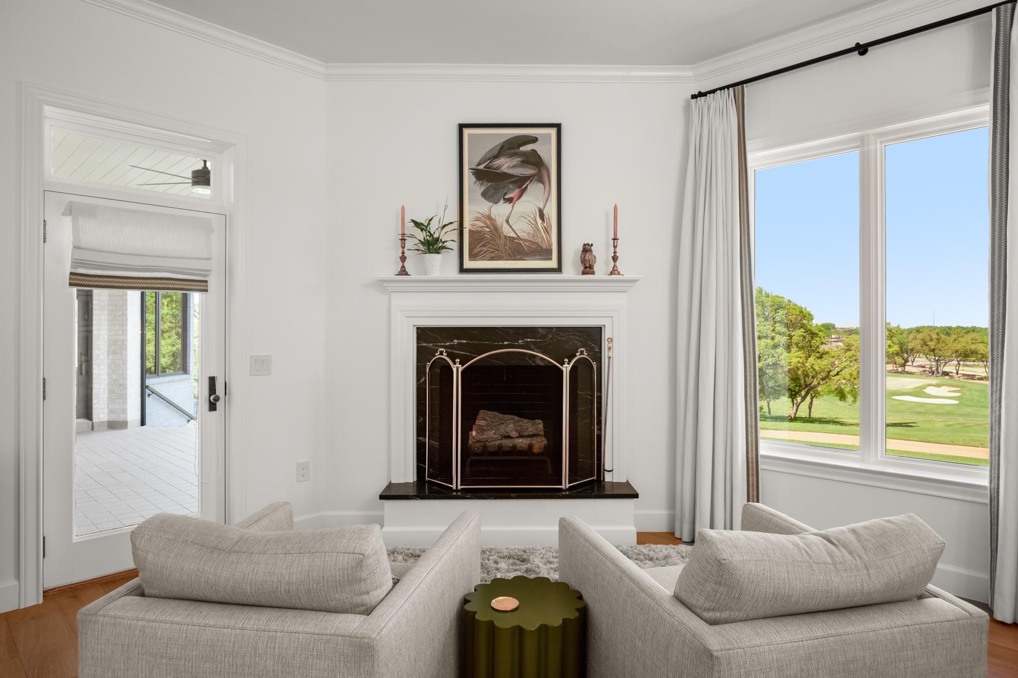 6 Links Ct, The Hills, TX 78738