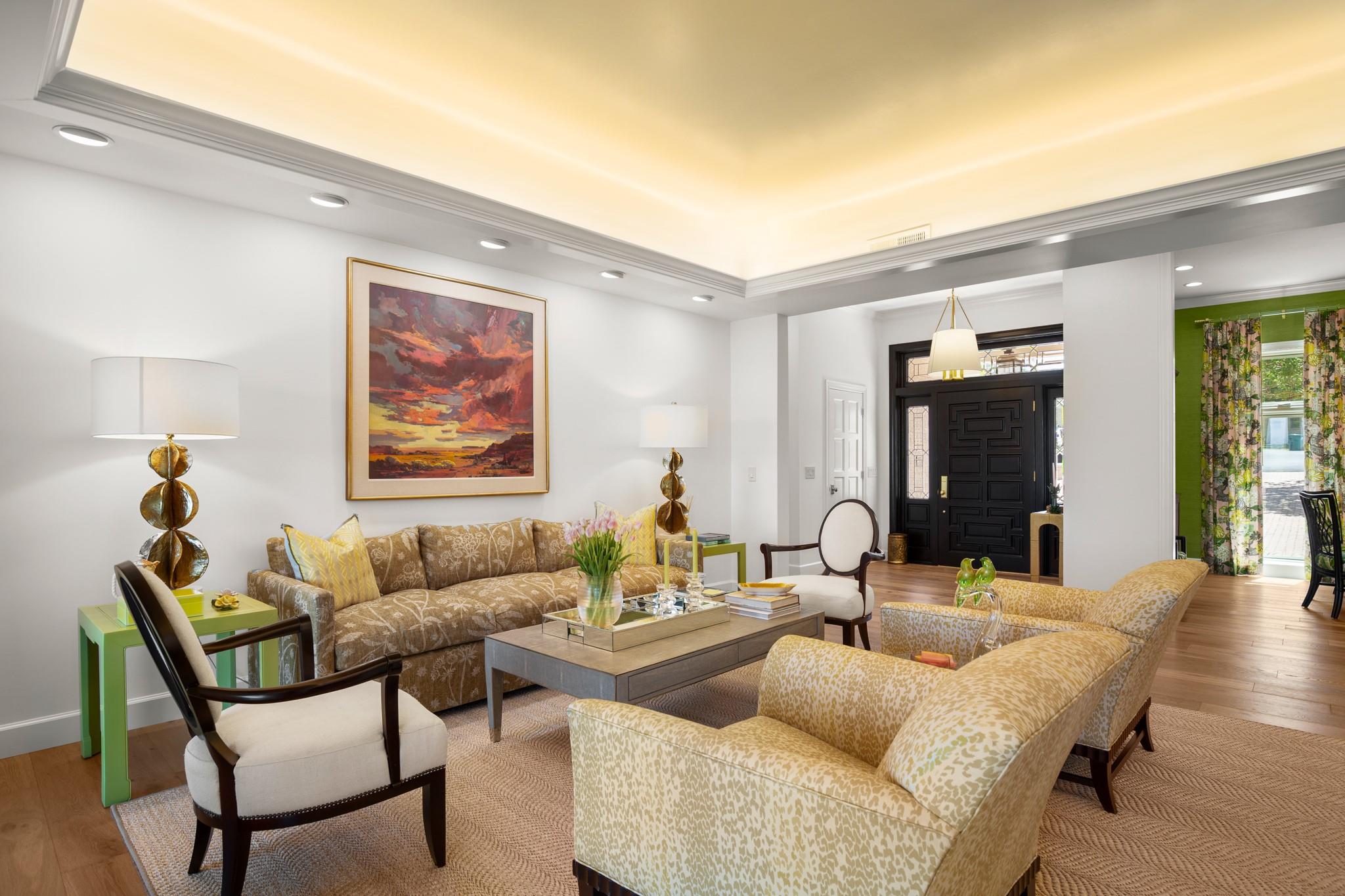 6 Links Ct, The Hills, TX 78738