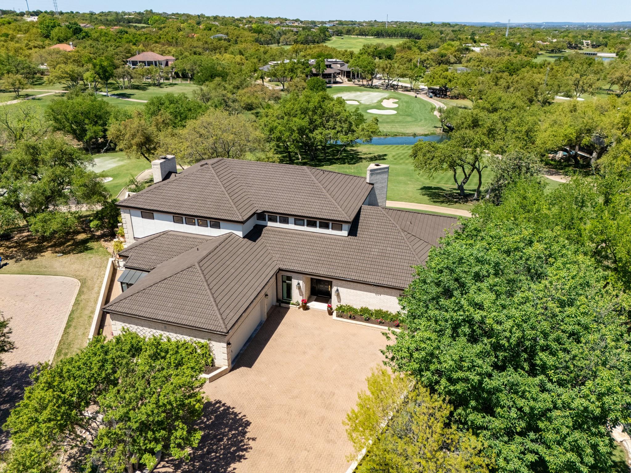 6 Links Ct, The Hills, TX 78738