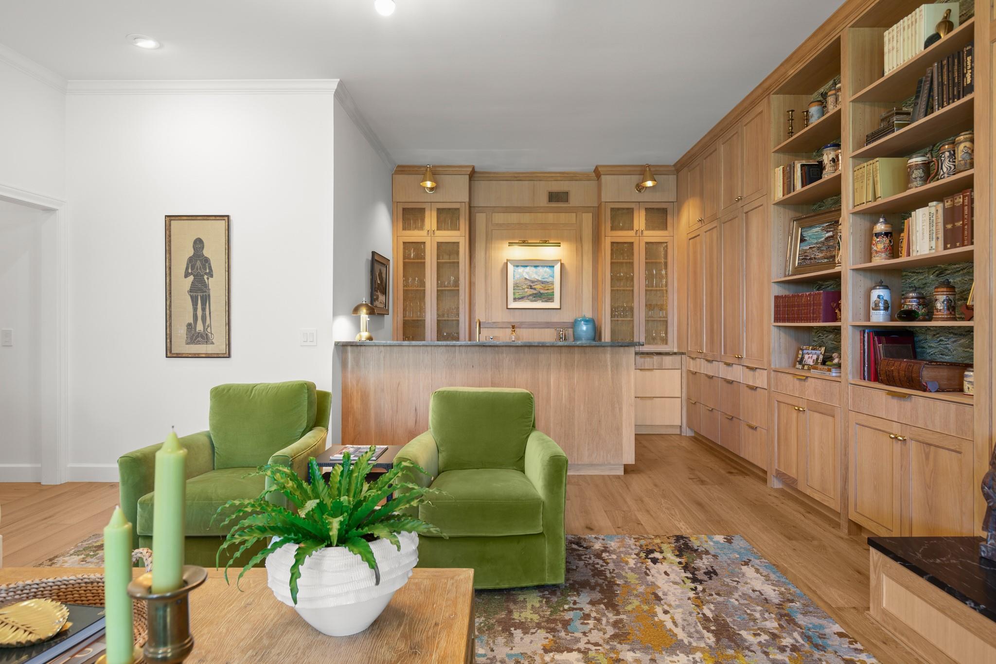 6 Links Ct, The Hills, TX 78738